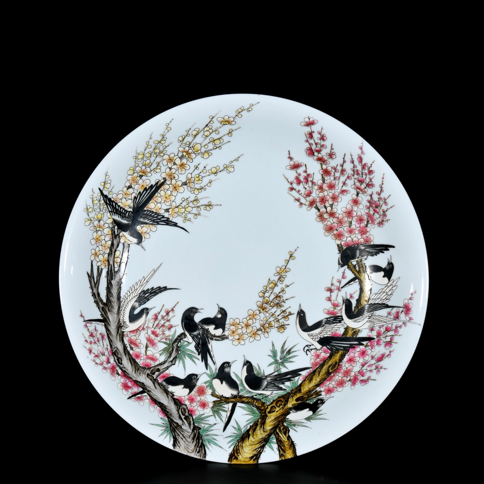 A Huge Famille-Rose Flower and Bird Pattern Plate: A Huge Famille-Rose Flower and Bird Pattern Plate,Qing Dynasty, China,Yongzheng Six-character Mark,Size:3.4inx19.8in 粉彩花鸟纹盘,中国清代,&