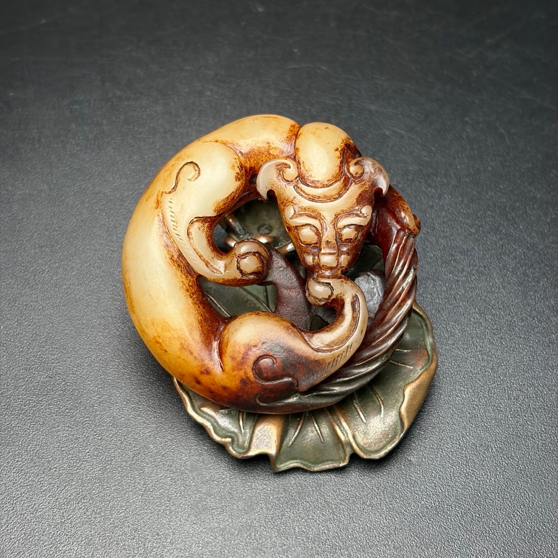 An Exquisite White Jade Chi-Dragon Pendant: An Exquisite White Jade Chi-Dragon Pendant,Qing Dynasty,China,Size:52mmx51mmx16mm,Weight:52g 白玉螭龙挂件,中国清代