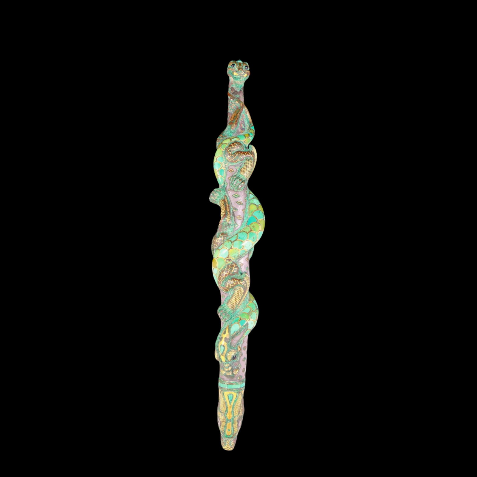 A precious bronze inlaid with gold, silver and turquoise animal pattern hook: A precious bronze inlaid with gold, silver and turquoise with auspicious animal patterns, ancient times, Size: 8.7inx1.2inx1.4in, Weight: 276.5g 铜嵌金银和绿松