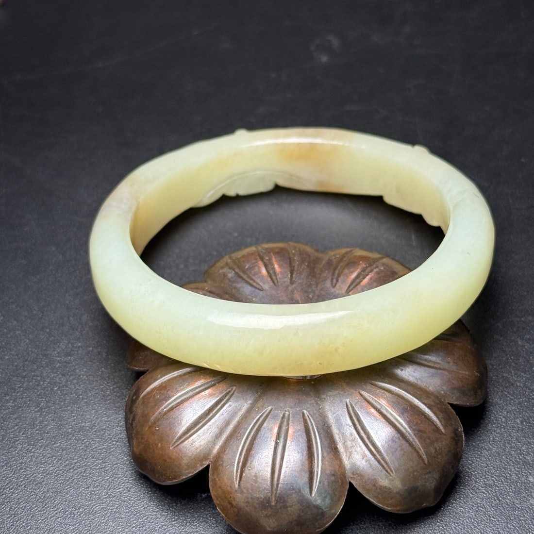 An Exquisite White Jade Lotus Pattern Bracelets - 6