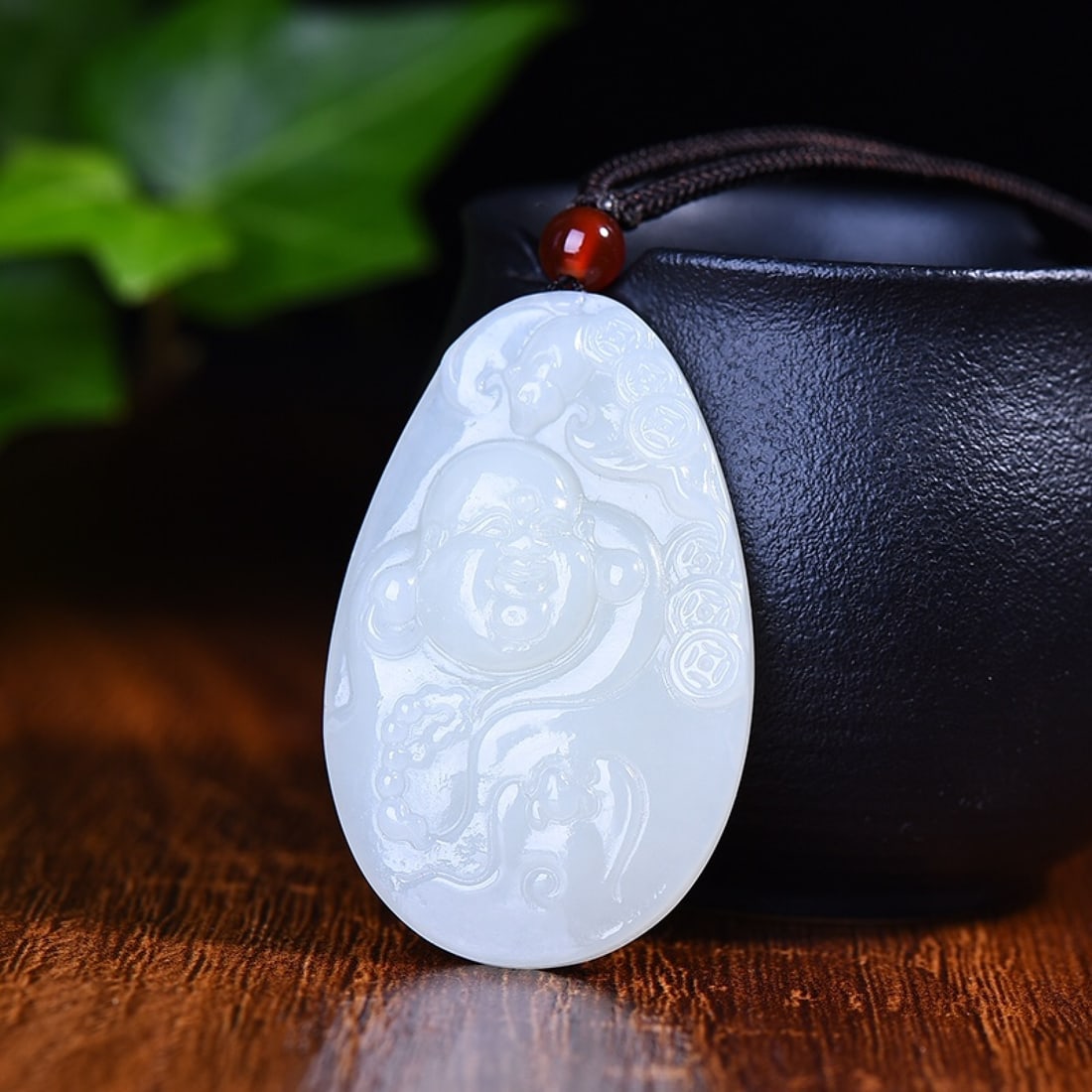 An Exquisite White Jade Maitreya Buddha Pattern Pendant: An Exquisite White Jade Maitreya Buddha Pattern Pendant,Size:30mmx49mm (寓意)吉祥 心怀天下 能容天下事 白玉