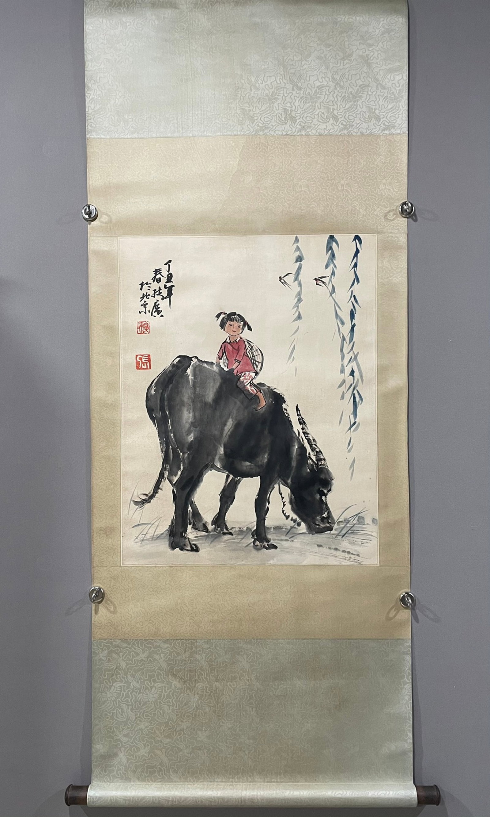 A Chinese Vertical Scroll Ink Painting of Herding Buffalo on Paper,Zhang Guang: A Chinese Vertical Scroll Ink Painting of Herding Buffalo on Paper,Zhang Guang,Size:26.4inx20.5in 一幅中国水墨牧牛图立轴,张ñ