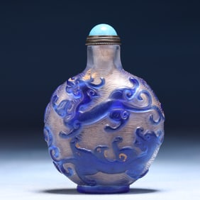 An Exquisite Glass Auspicious Beast Pattern Snuff Bottle
