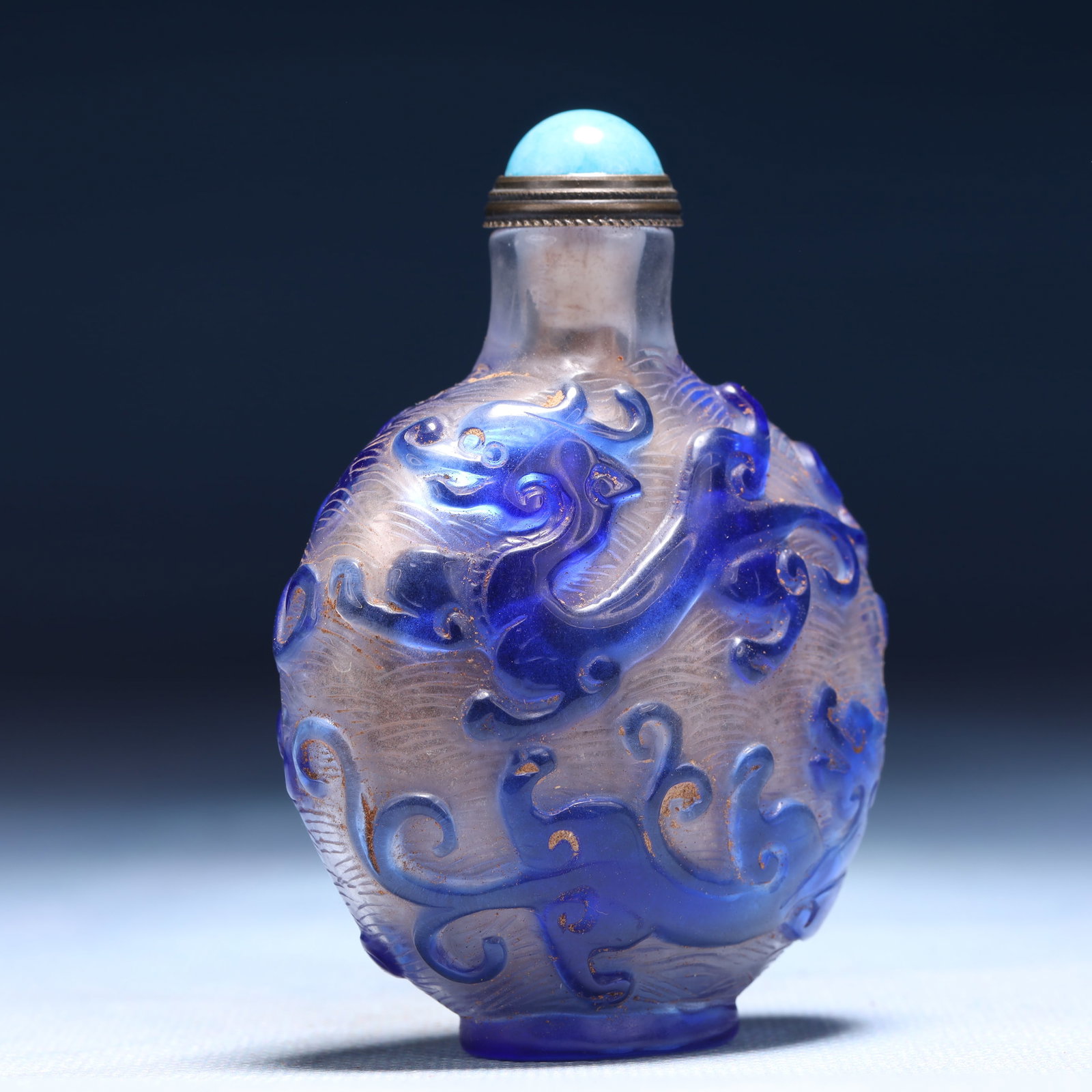 An Exquisite Glass Auspicious Beast Pattern Snuff Bottle - 3