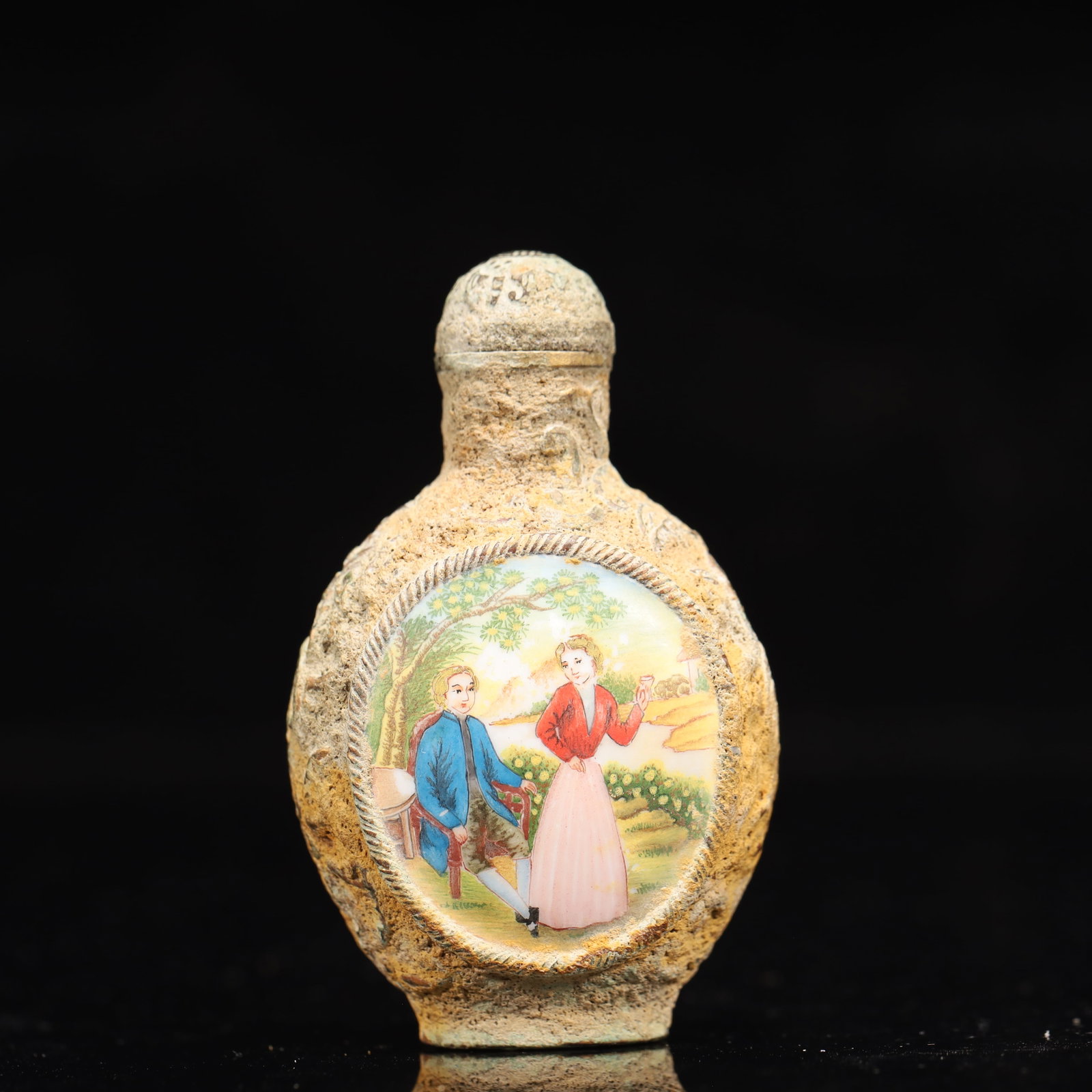 An Exquisite Agate Character and Story Pattern Snuff Bottles (1 of 8)