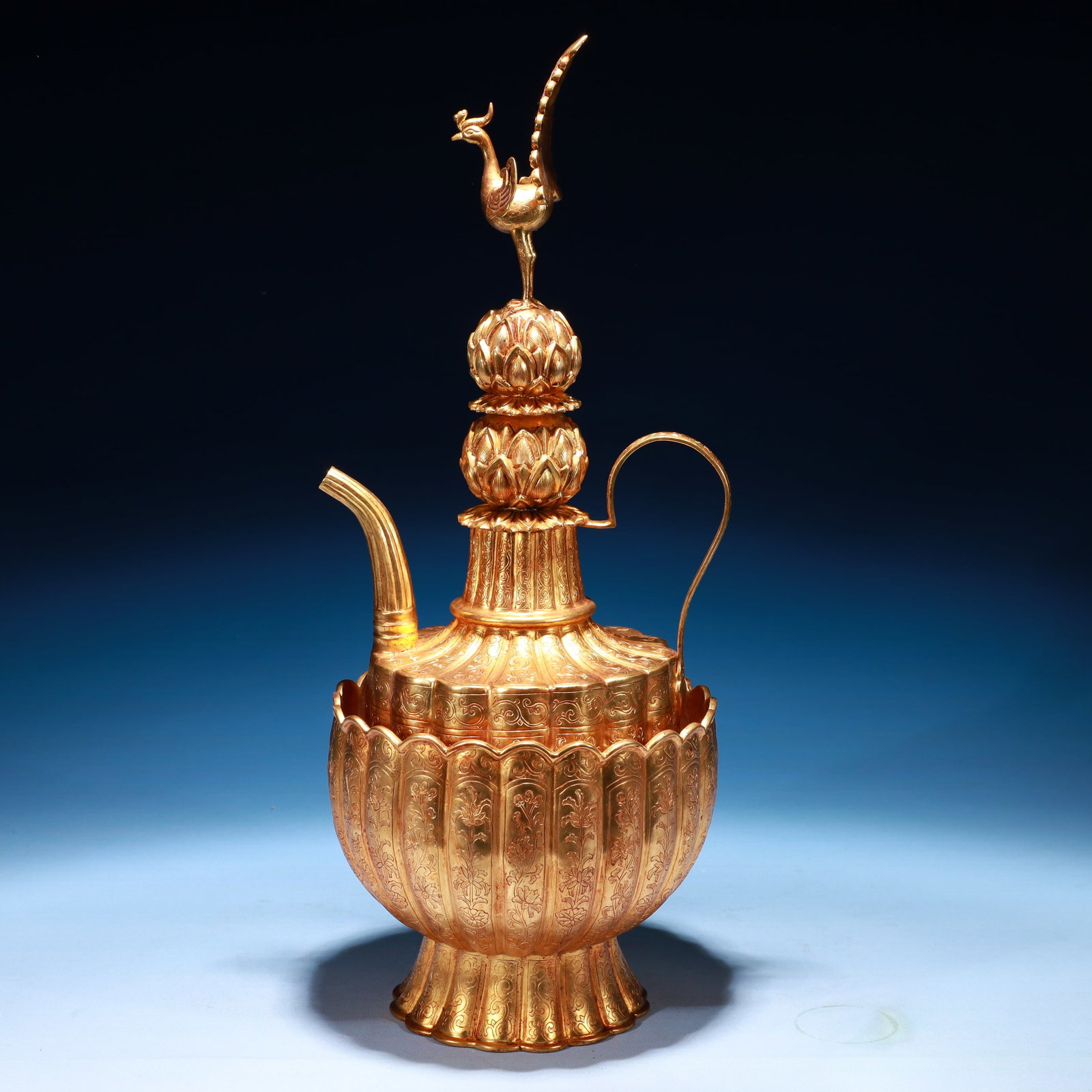 An Exquisite Gilt Bronze Flower and Bird Pattern Ewer,with Base (1 of 20)
