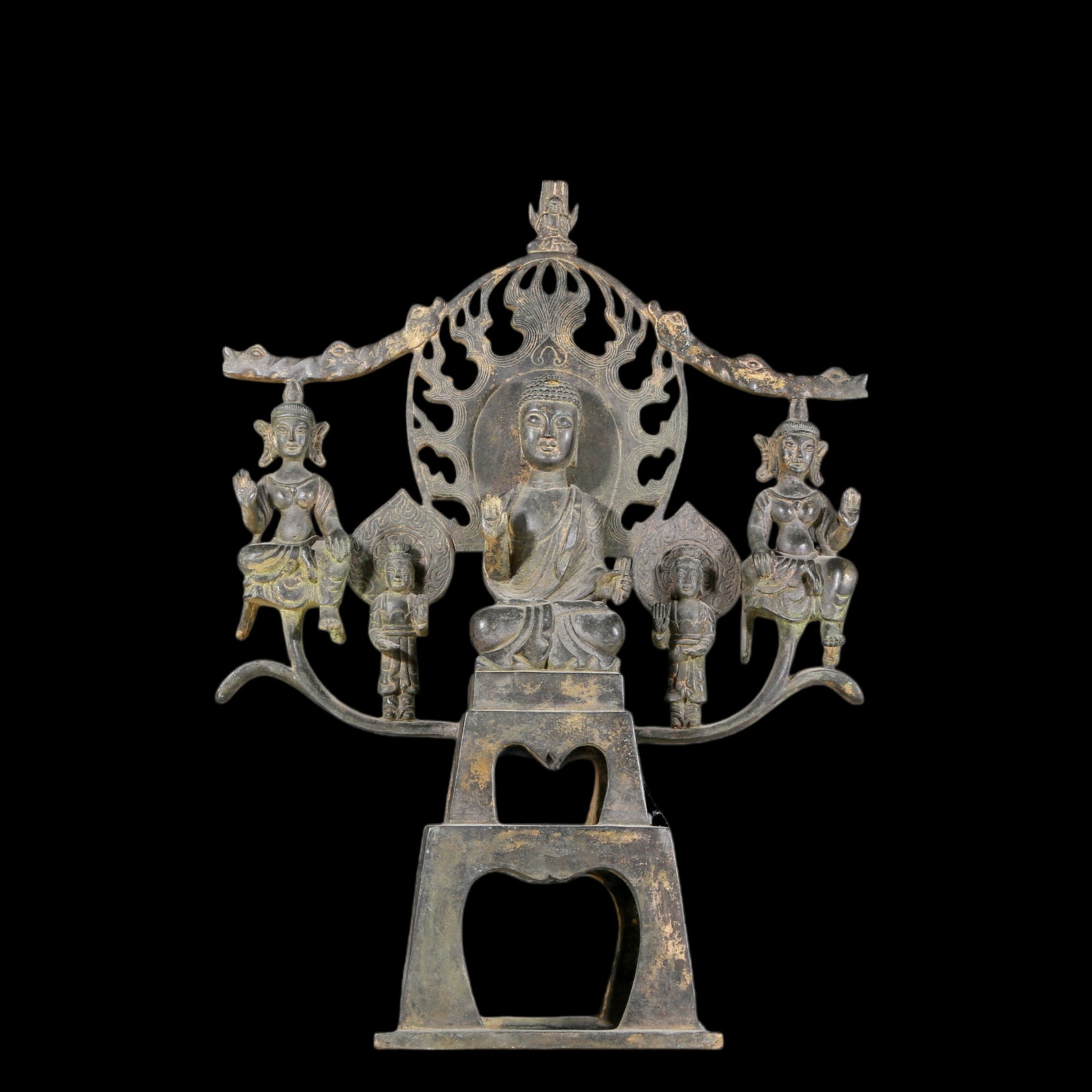 A precious gilt bronze statue of Gautama Buddha: A precious gilt bronze statue of Sakyamuni with inscription. In ancient times, the face of the Buddha has a calm, kind and serene expression, and the hands and fingers show beautiful lines and proport