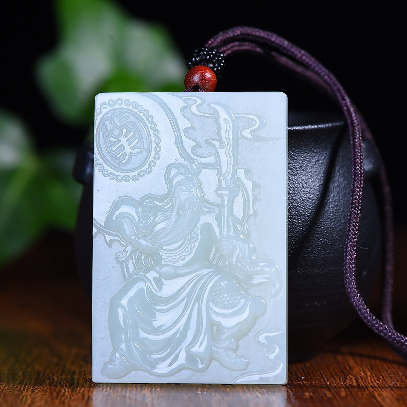 An Exquisite Sapphire Guangong Pattern Pendant: An Exquisite Sapphire Guangong Pattern Pendant,Size: 38mmx58mm (寓意)霸气关公牌保佑平安的护法珈蓝 ༡