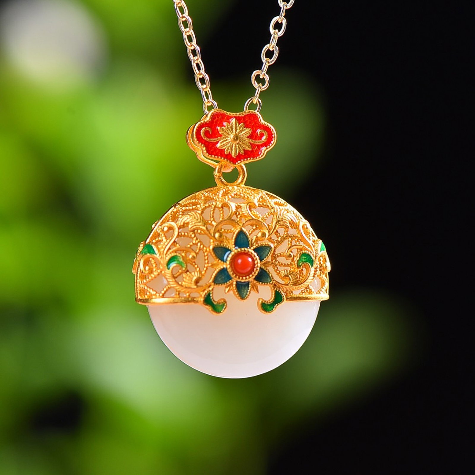 An Exquisite Sterling Silver-Gold Plated Inlaid White Jade Enamel Pendant: An Exquisite Sterling Silver-Gold Plated Inlaid White Jade Enamel Pendant,Size:18mmx18mm 纯银镀金镶白玉珐琅吊坠