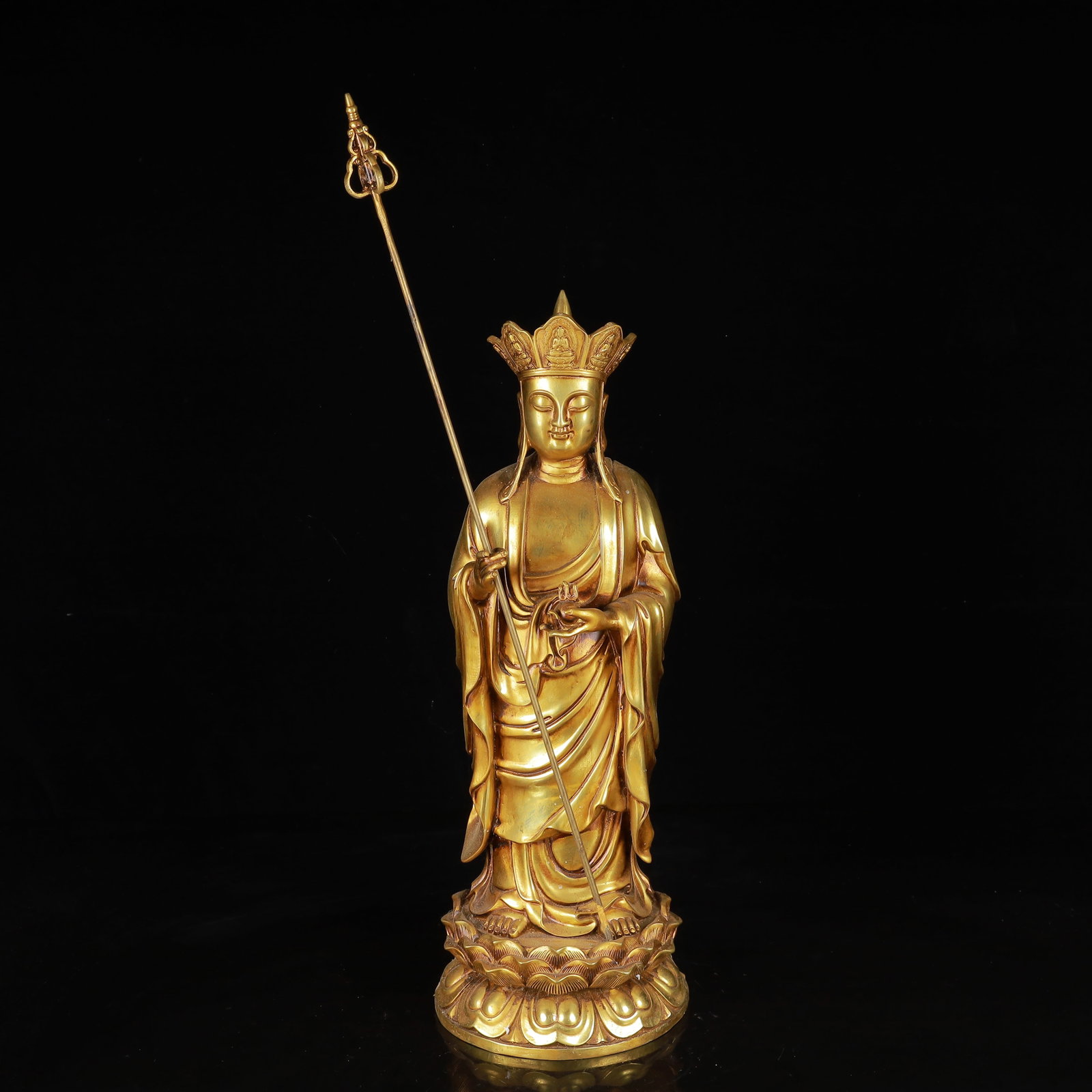 A Huge Gilt Bronze Statue of Kshitigarbha Bodhisattva: A Huge Gilt Bronze Statue of Kshitigarbha Bodhisattva,Qing Dynasty,China,Size:5.5inx22.8in,Weight:3950g 铜鎏金地藏王像,中国清代