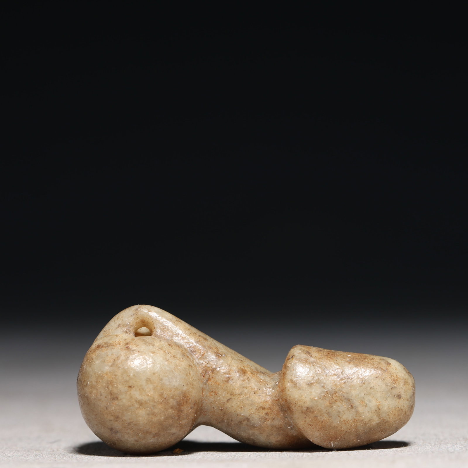 An Archaic Hongshan Culture Greenish Jade Pendant: An Archaic Hongshan Culture Greenish Jade Pendant,Ancient Time, China,Size:2.2inx1inx0.8in Weight:38.1g 红山文化青白玉挂件,新石器