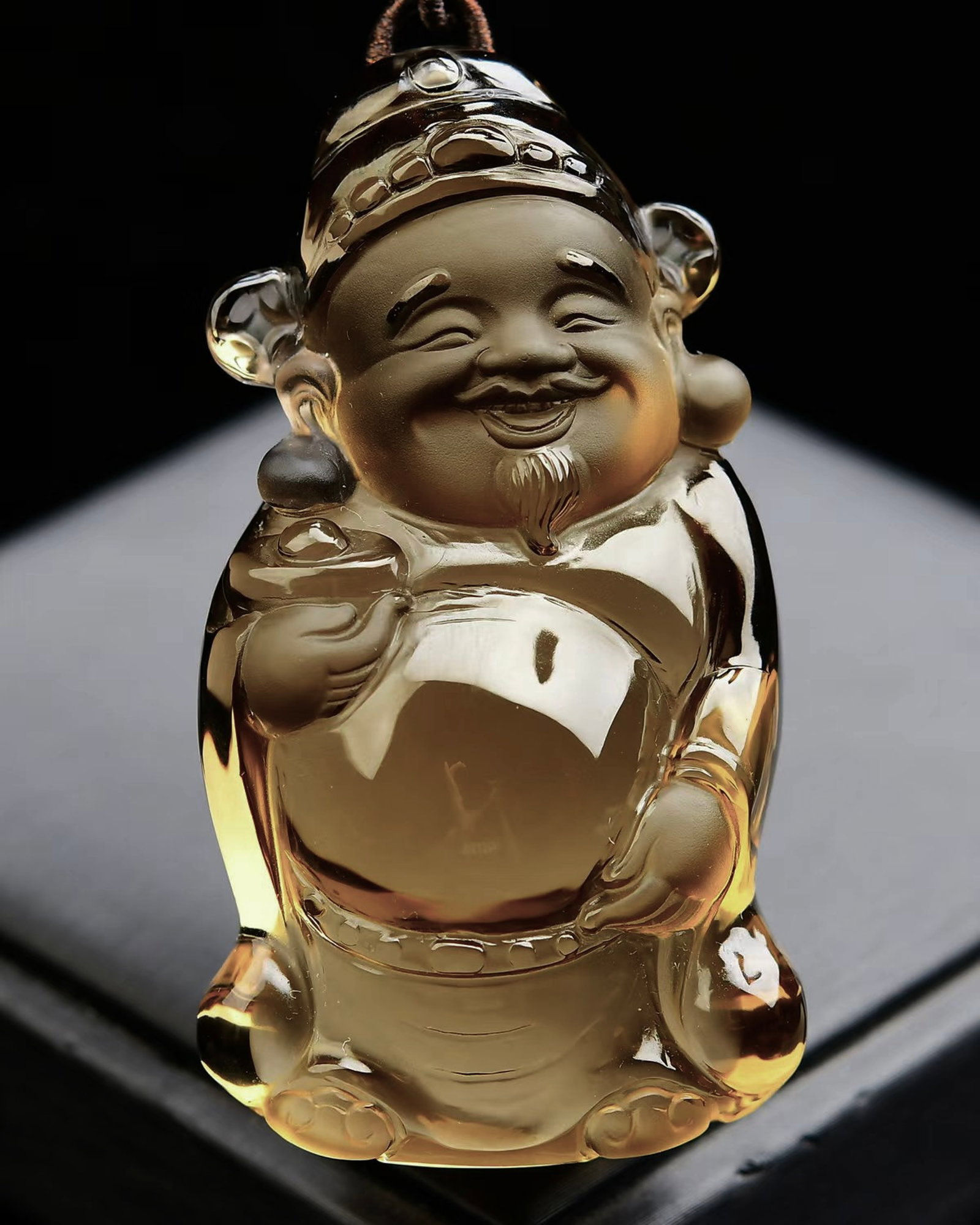 An Exquisite Crystal Statue of Mammon Pendant: An Exquisite Crystal Statue of Mammon Pendant,Size:74mmx39mmx27mm,Weight:127.5g 水晶财神像吊坠