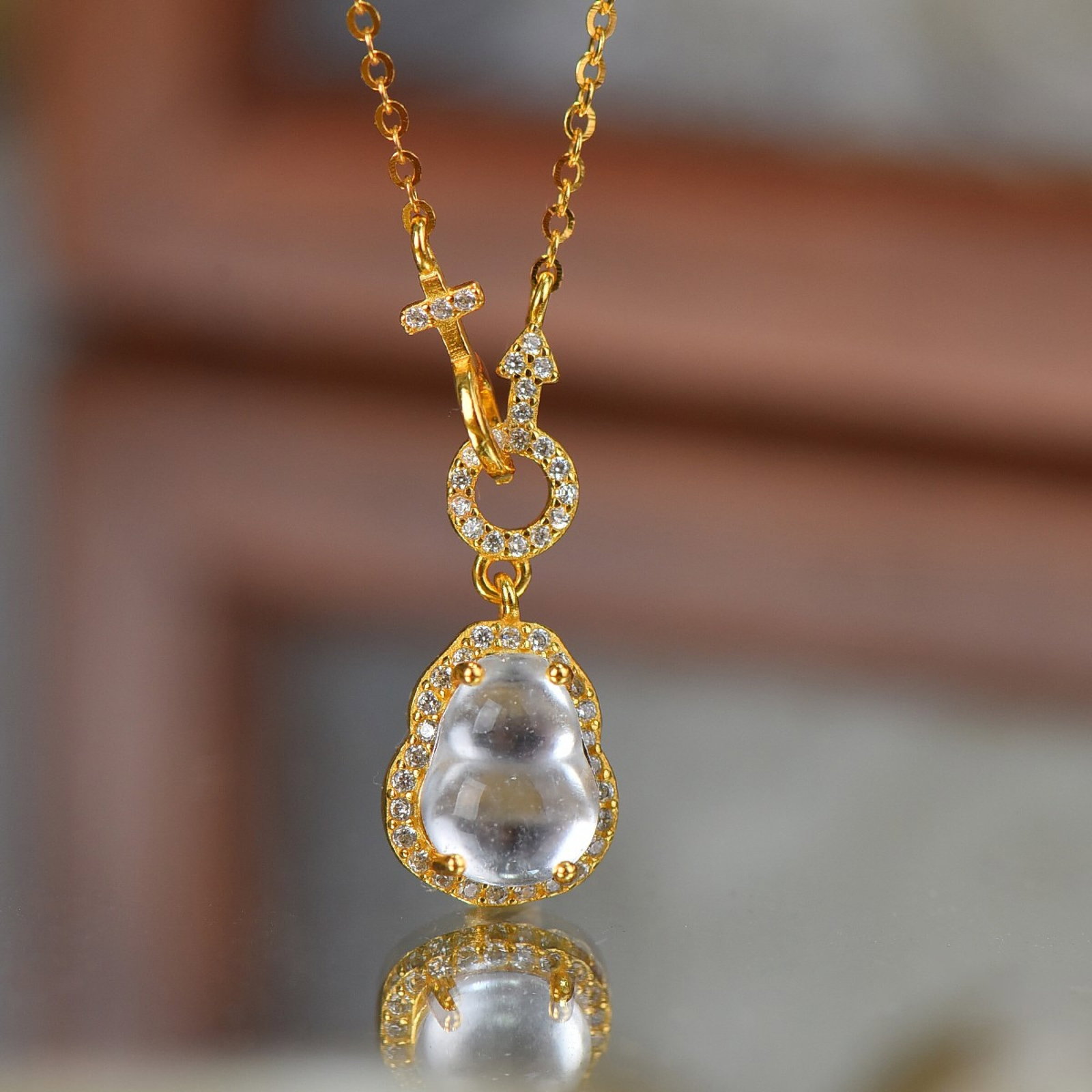 An Exquisite Sterling Silver-Gold Plated Inlaid White Jade Necklace,Inlaid Diamond: An Exquisite Sterling Silver-Gold Plated Inlaid White Jade Necklace,Inlaid Diamond,Size:8mmx10mm 纯银镀金镶白玉项链,嵌钻石