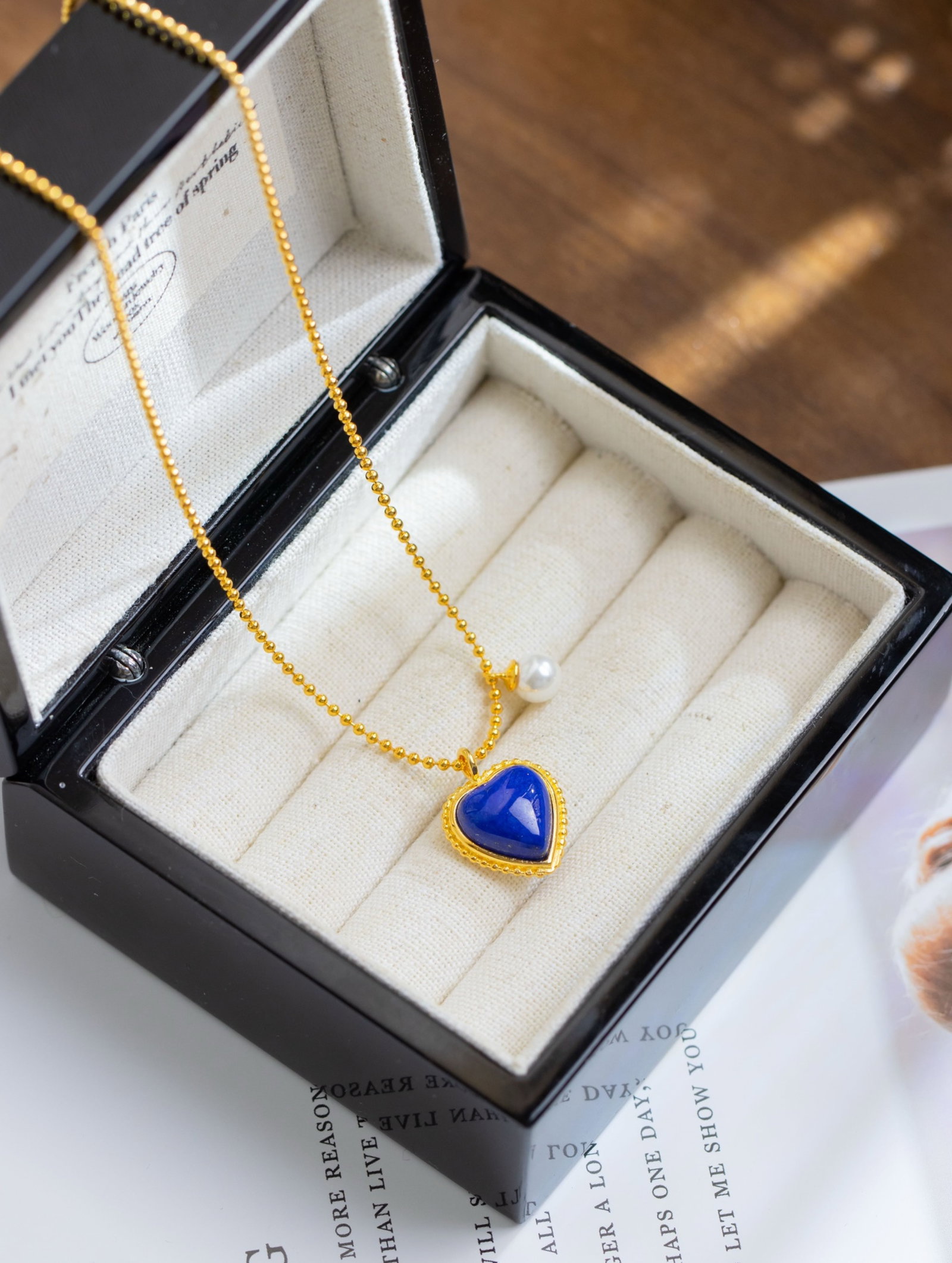 An Exquisite Sterling Silver-Gold Plated Inlaid Lapis Lazuli Pendant: An Exquisite Sterling Silver-Gold Plated Inlaid Lapis Lazuli Pendant 纯银镀金镶青金石吊坠