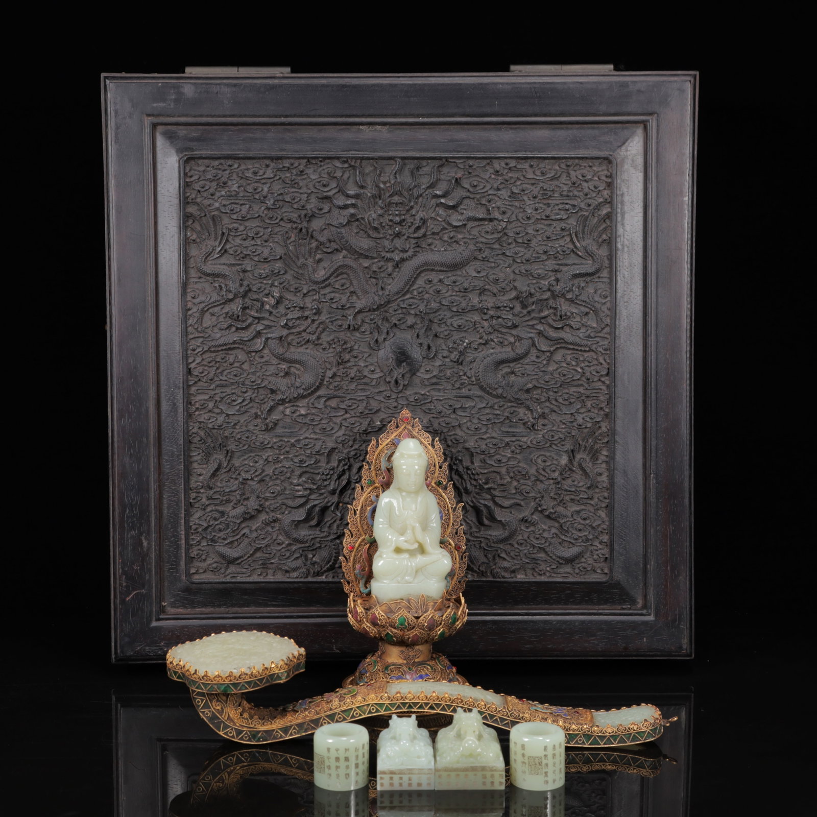 A Set of Exquisite Gilt Inlaid White Jade Buddha Statue Ornaments: A Set of Exquisite Gilt Inlaid White Jade Buddha Statue Ornaments,Qing Dynasty, China,Qianlong Four-character Mark,Size:(Ruyi)13.8inx5.9inx2.8in,(Statue of Avalokitesvara)3.7inx8.3in,Weight:2000g 