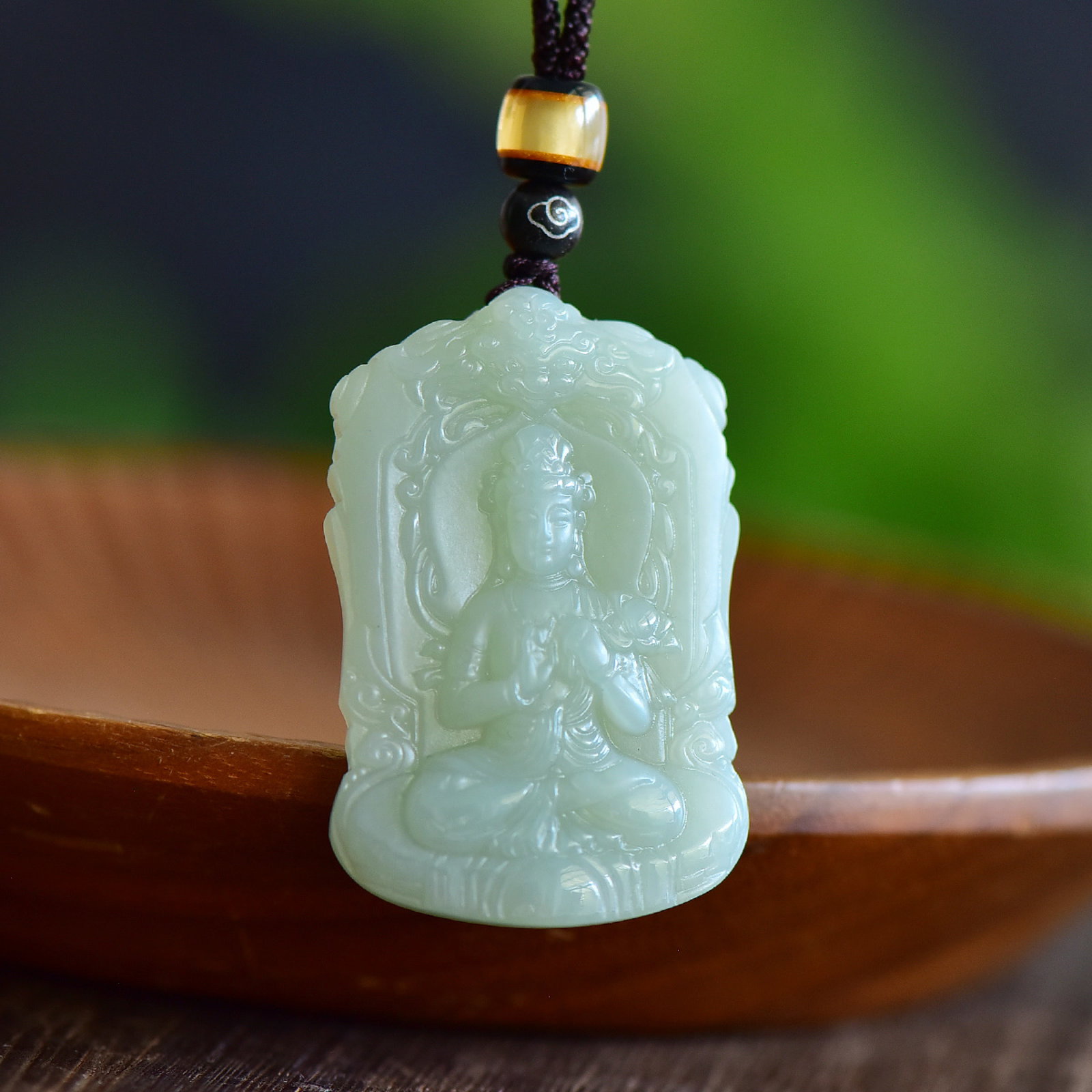 An Exquisite Greenish Jade Bodhisattva Pendant: An Exquisite Greenish Jade Bodhisattva Pendant,Size:45mmx32mm 寓意:生肖属马佩戴,佩戴可使一生顺利,逢