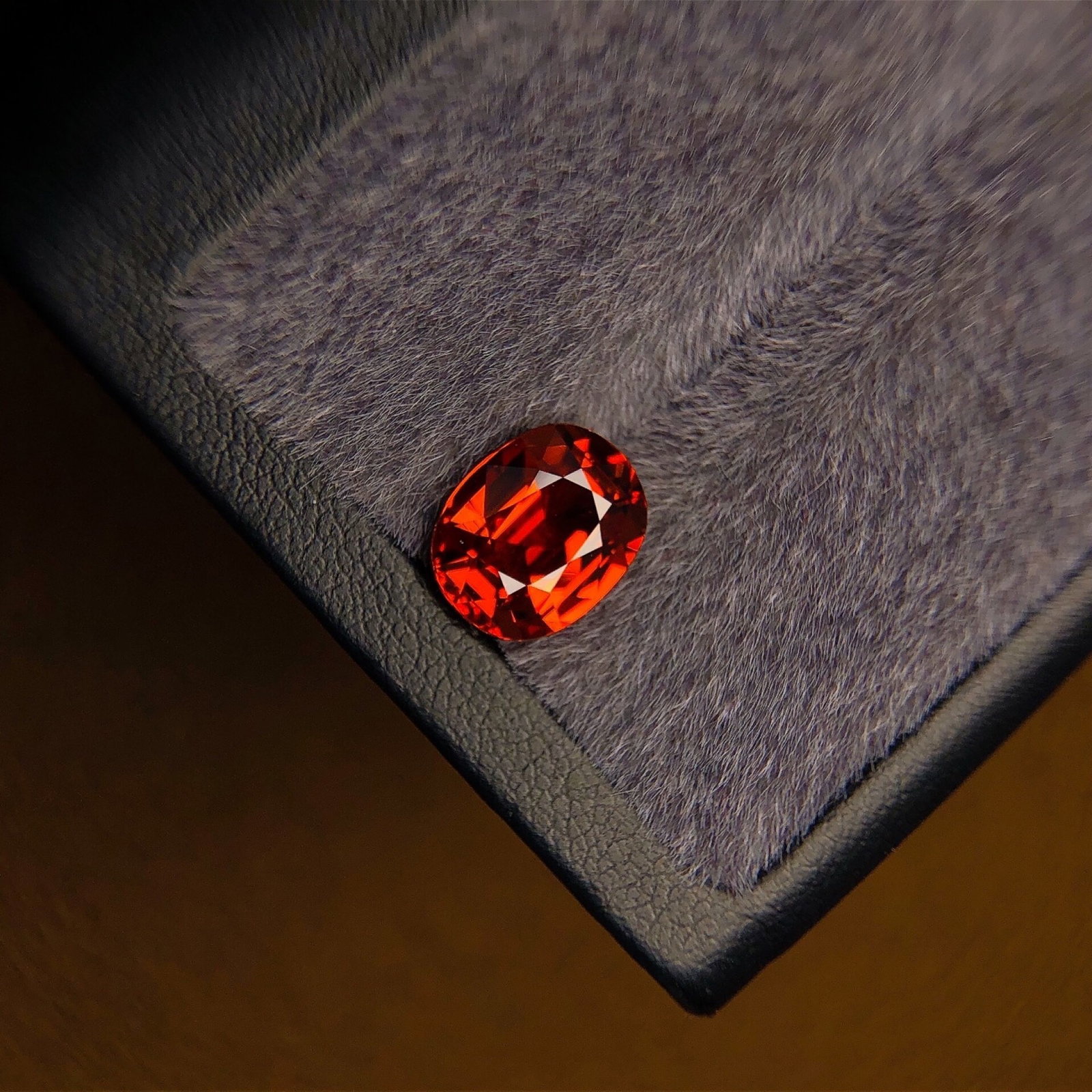 4.78Ctw Natural Gemstone Loose: 4.78Ctw Natural Gemstone Loose,Size:10.7mmx8.5mmx5.5mm 4.78Ctw天然宝石裸石