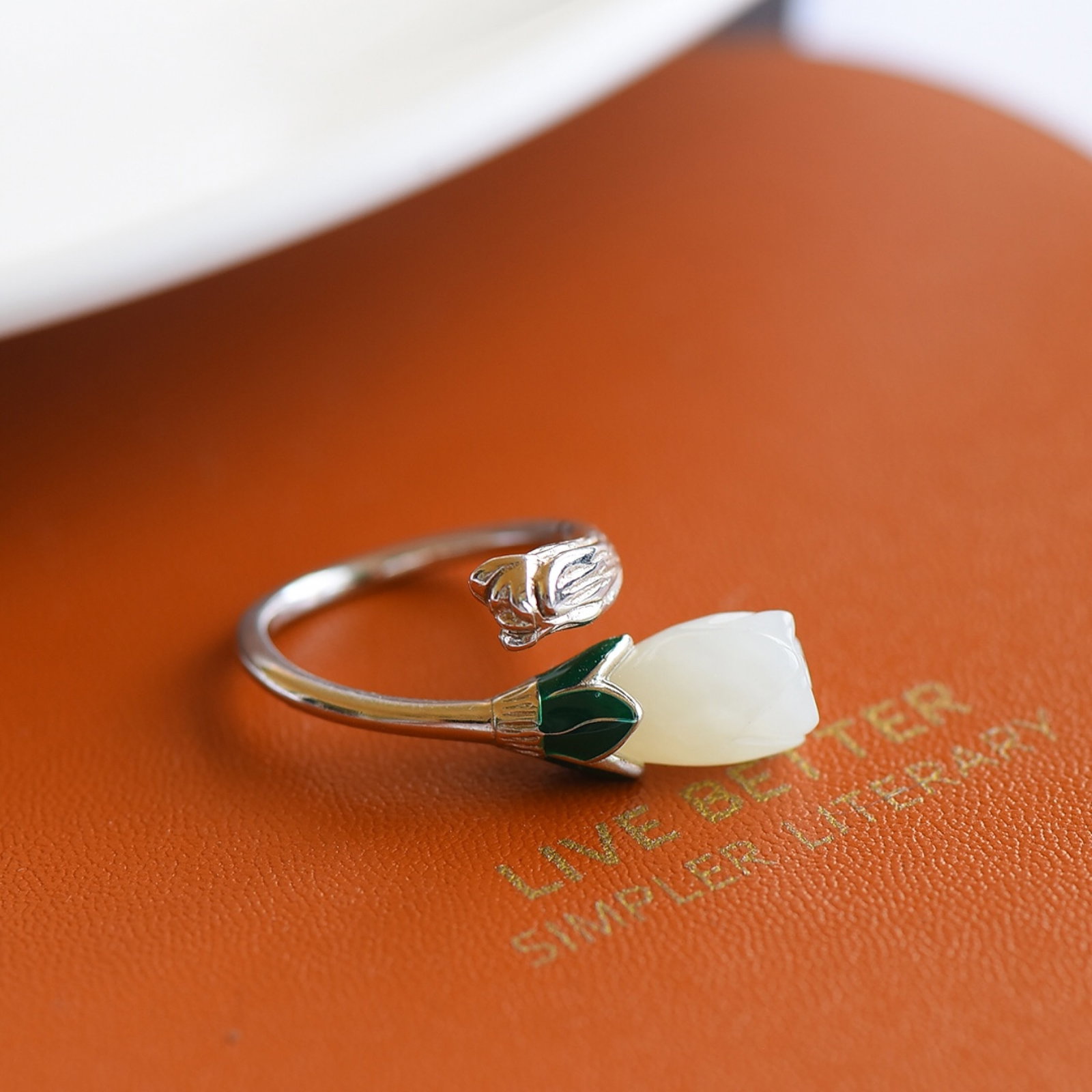 An Exquisite Sterling Silver Inlaid White Jade Enamel Ring: An Exquisite Sterling Silver Inlaid White Jade Enamel Ring,Size:8mmx15mm 纯银镶白玉珐琅戒指