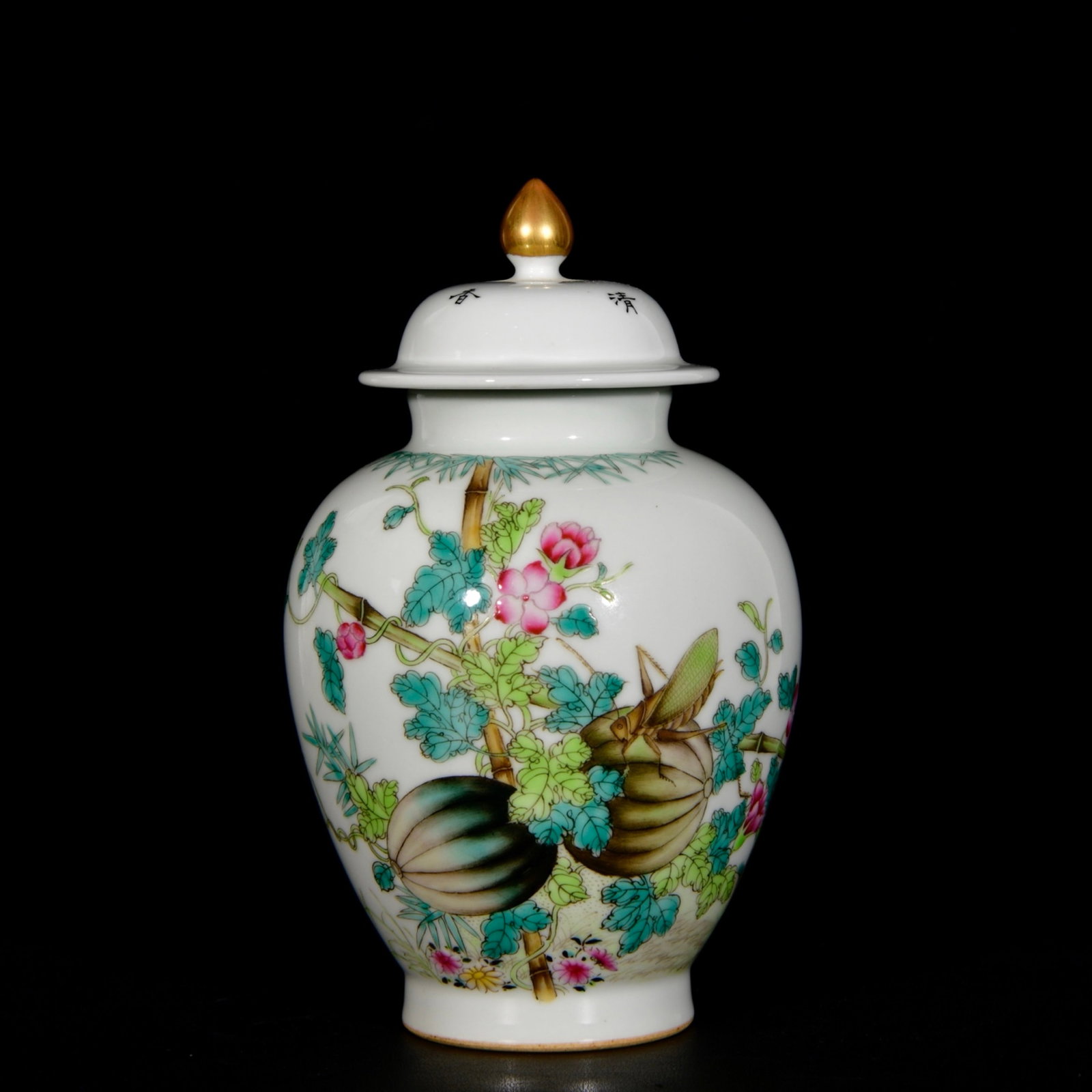 An Exquisite Enamel Painted Gold Insect,Flower and Fruit Pattern Jar with Cover,With Poem: An Exquisite Enamel Painted Gold Insect,Flower and Fruit Pattern Jar with Cover,With Poem,Qing Dynasty, China,Qianlong Six-character Mark,Size:9.4inx5.9in 珐琅彩描金ą