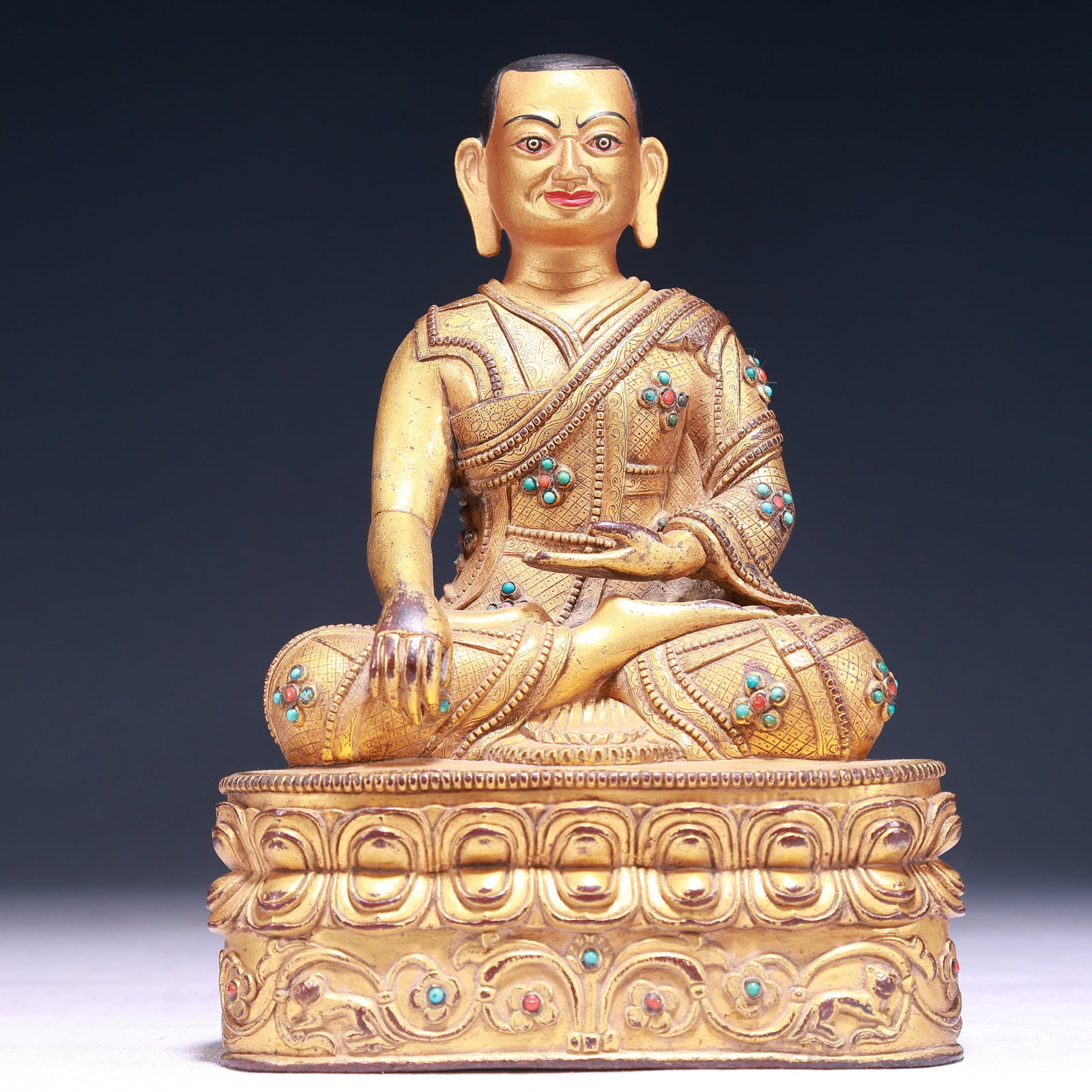 A Solemn Gilt Bronze Statue of Guru,Inlaid Turquoise: A Solemn Gilt Bronze Statue of Guru,Inlaid Turquoise,Qing Dynasty,China,Size:5.9inx3.5inx8.3in,Weight:2400g 铜鎏金上师像,嵌绿松石,中&#