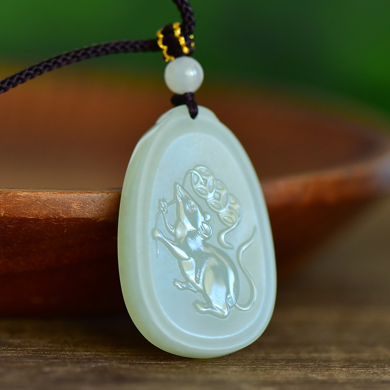 An Exquisite White Jade Mouse Pattern Pendant (1 of 5)