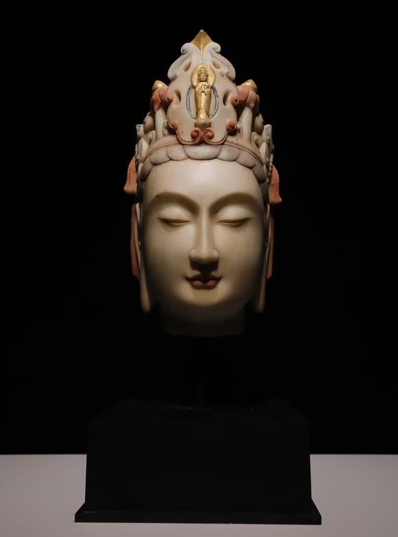A Solemn Marble Painted Color Avalokitesvara-Head Ornament (1 of 9)