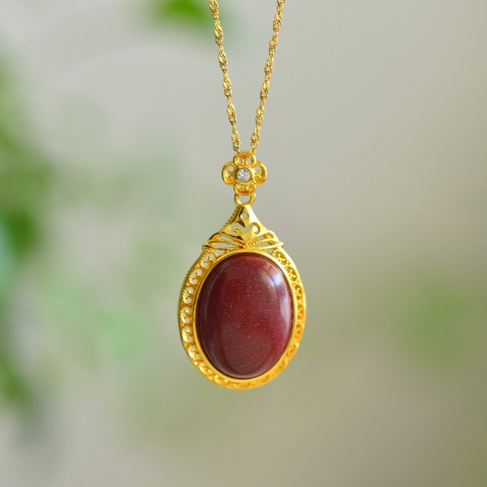 An Exquisite Sterling Silver-Gold Plated Inlaid Cinnabar Necklace,Inlaid Diamond: An Exquisite Sterling Silver-Gold Plated Inlaid Cinnabar Necklace,Inlaid Diamond,Size:15mmx20mm 纯银镀金镶朱砂项链,嵌钻石