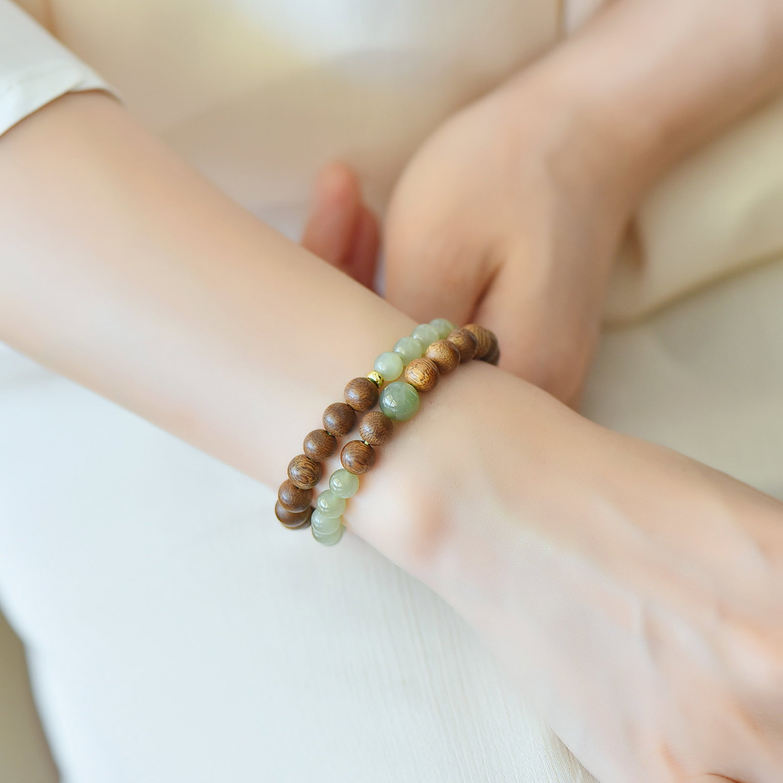 An Exquisite Greenish Jade Eaglewood Bracelets: An Exquisite Greenish Jade Eaglewood Bracelets,Size:6mm 青白玉沉香木手串