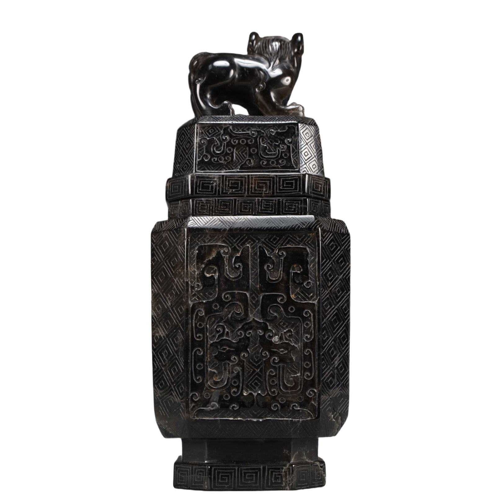 An Exquisite Crystal Beast-Face Pattern Vase - 3