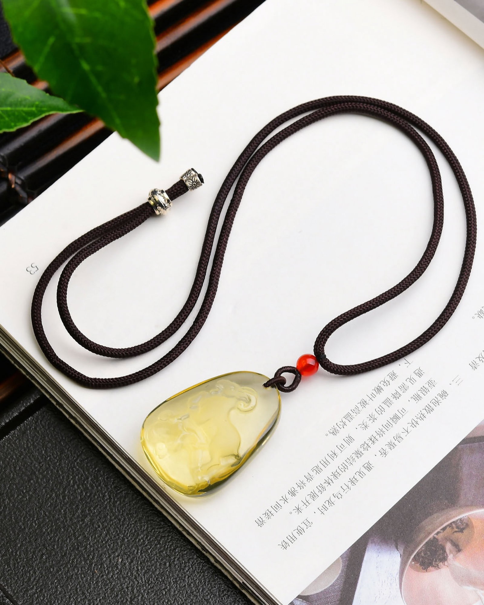An Exquisite Crystal Sheep Pattern Pendant - 5