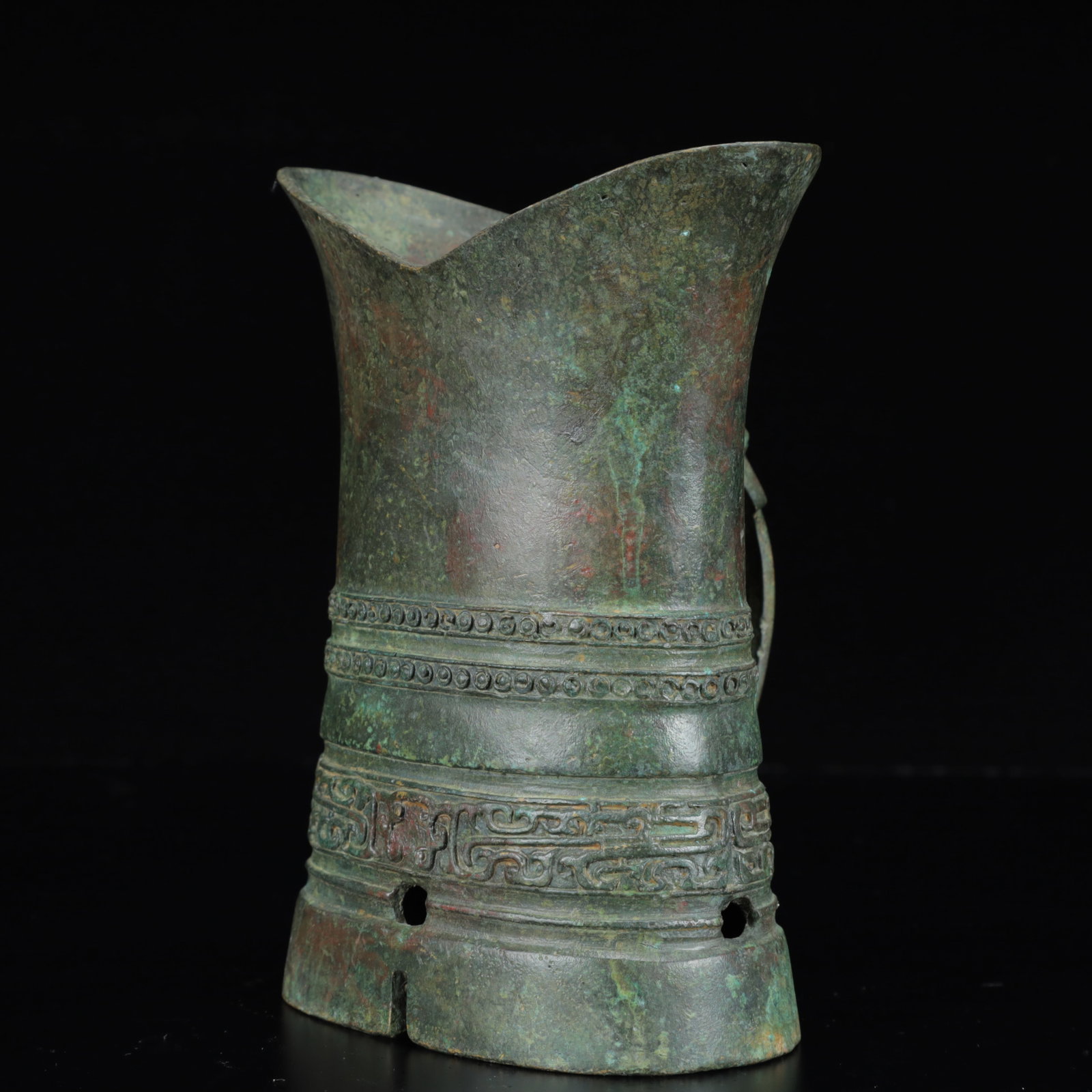 An Archaic Bronze Beast-Face Pattern Libation Cup - 4