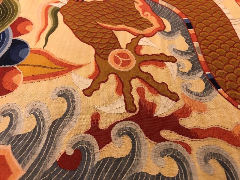 An exquisite kesi dragon pattern - 4