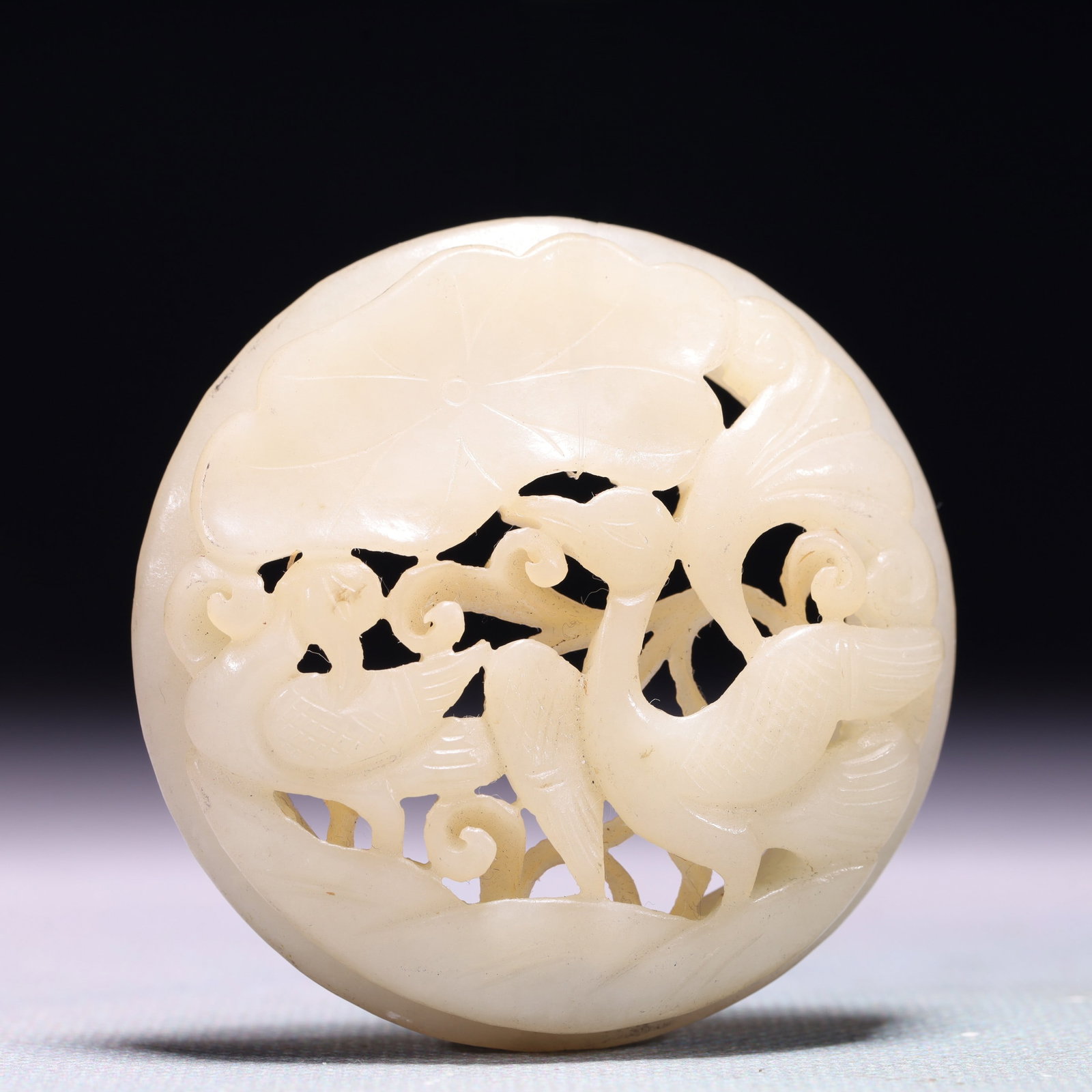 An Exquisite White Jade Flower and Goose Pattern Pendant: An Exquisite White Jade Flower and Goose Pattern Pendant,Qing Dynasty,China,Size:2.2inx0.3in,Weight:41.9g 白玉花卉鹅纹佩,中国清代