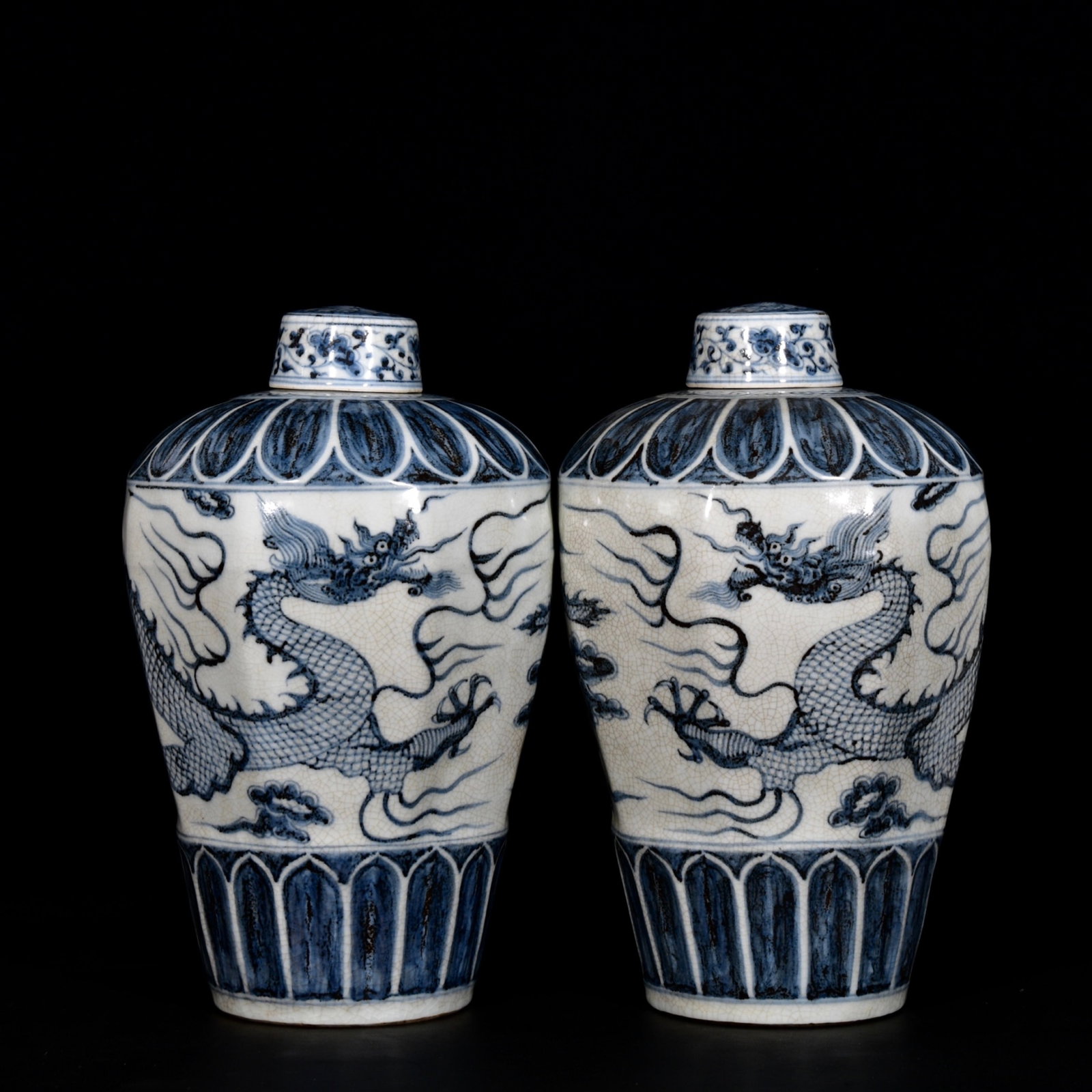 A Pair of Rare Blue and White Auspicious Cloud and Dragon Pattern Bottles: A Pair of Rare Blue and White Auspicious Cloud and Dragon Pattern Bottles,Ming Dynasty, China,Hongwu Mark,Size:12.2inx8.3in 一对青花祥云龙纹盖