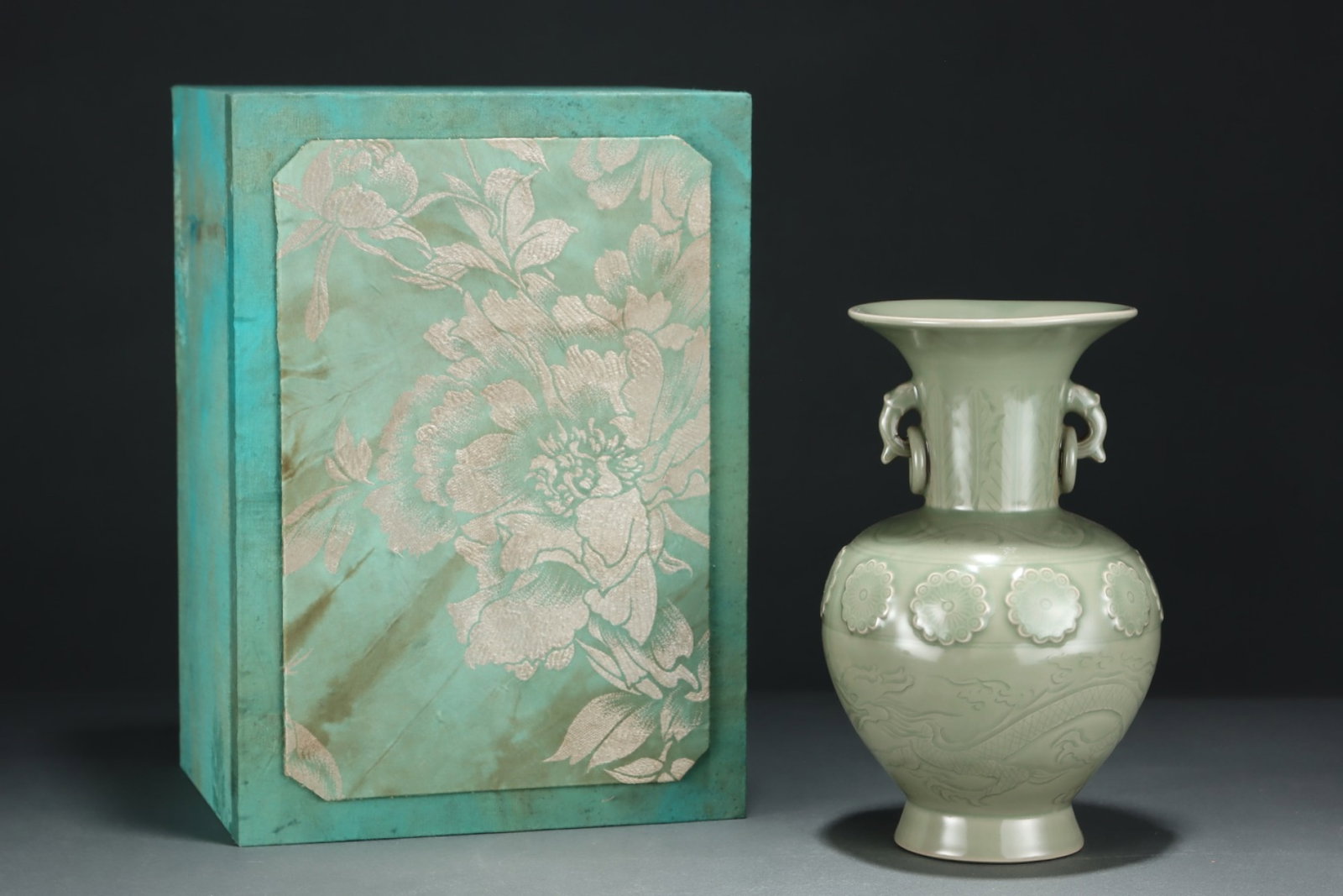 An Exquisite Yue yao Auspicious Cloud and Dragon Pattern Double-Ears Vase: An Exquisite Yue yao Auspicious Cloud and Dragon Pattern Double-Ears Vase,Song Dynasty,China,Size:9.7inx6.1in