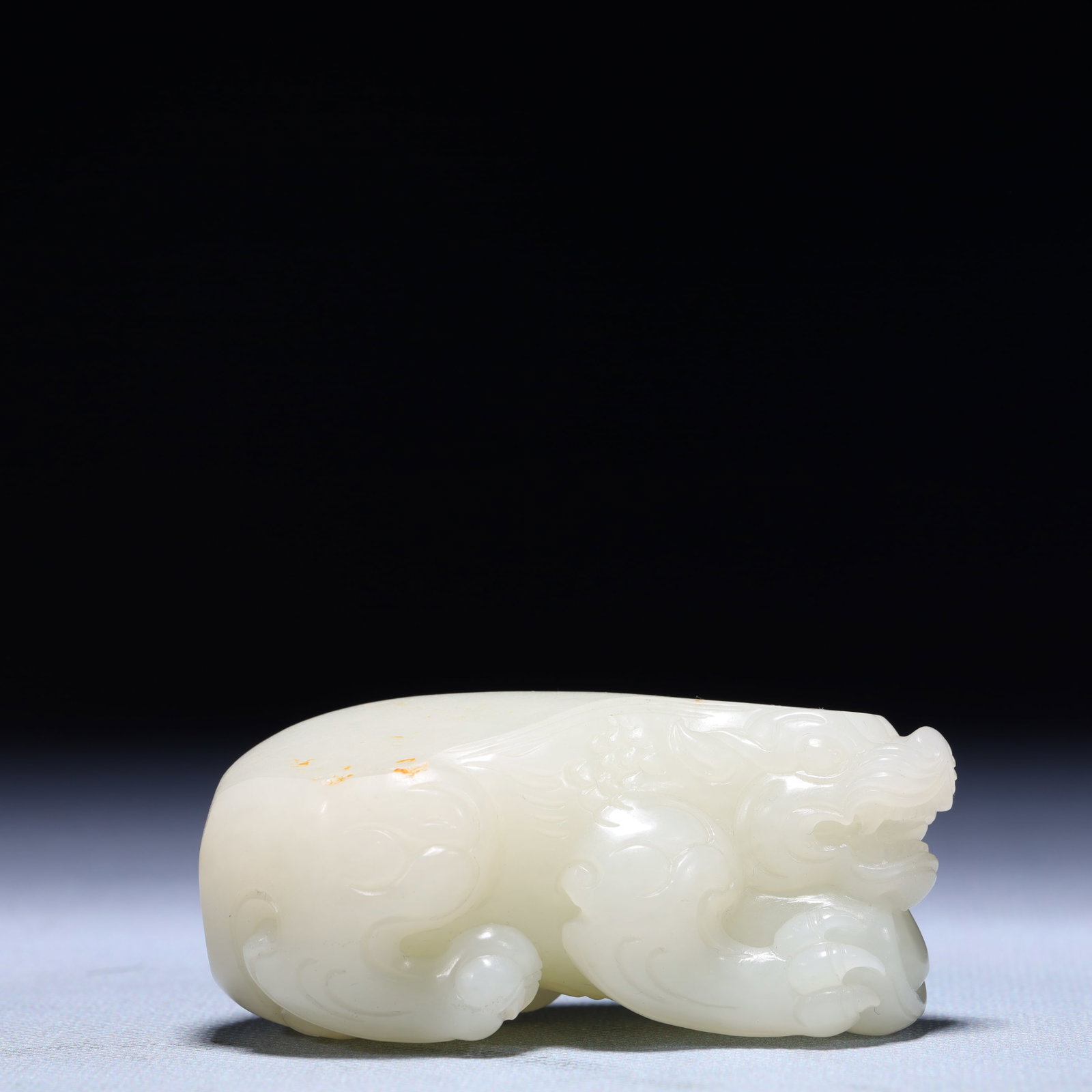 An Exquisite White Jade Beast Ornament: An Exquisite White Jade Beast Ornament,Qing Dynasty,China,Size:3inx1.6inx1.2in,Weight:201.7g 白玉兽摆件,中国清代