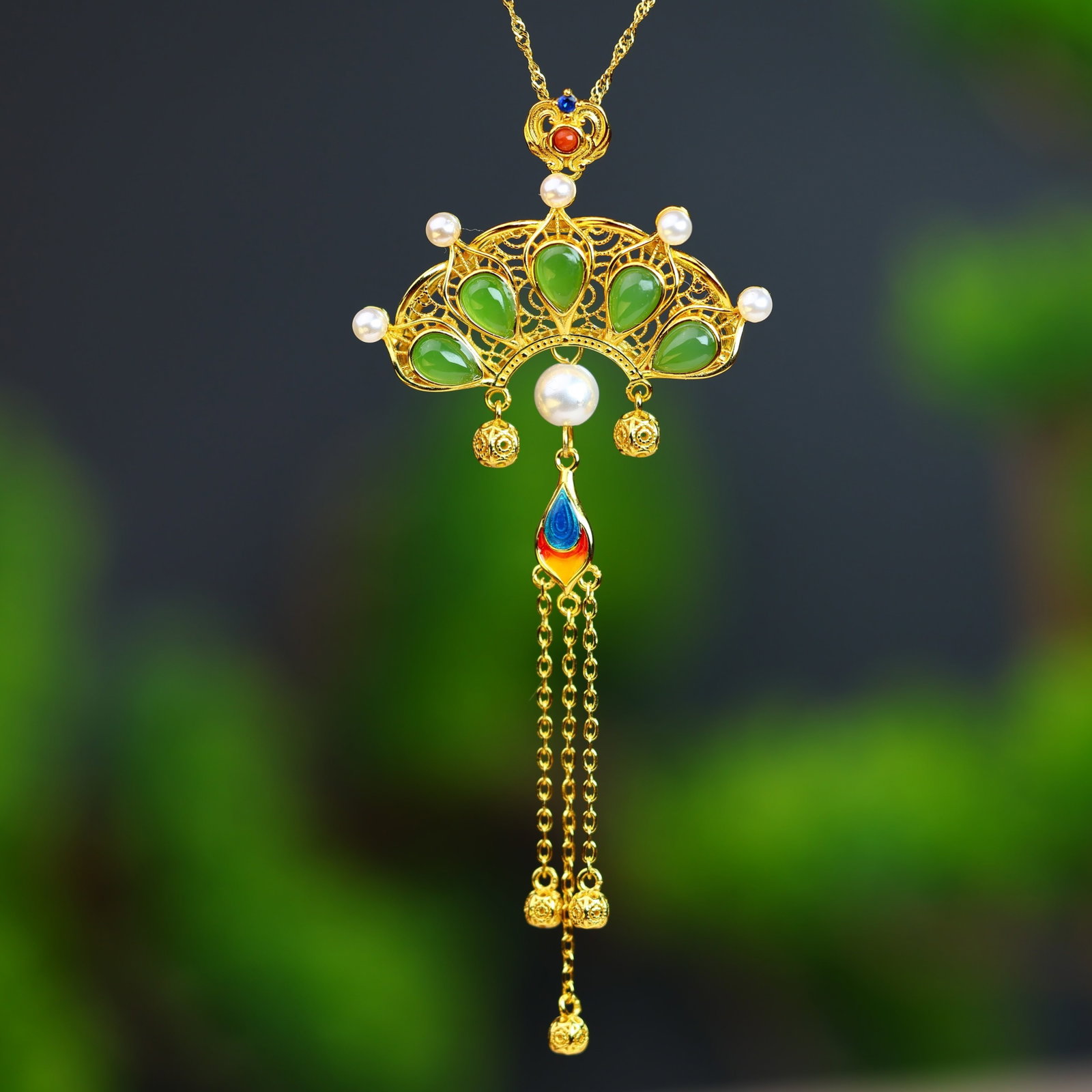 An Exquisite Sterling Silver-Gold Plated Inlaid Jasper Enamel Pendant,Inlaid Pearls: An Exquisite Sterling Silver-Gold Plated Inlaid Jasper Enamel Pendant,Inlaid Pearls,Size:4mmx6mm 纯银镀金镶碧玉珐琅吊坠,嵌ஔ