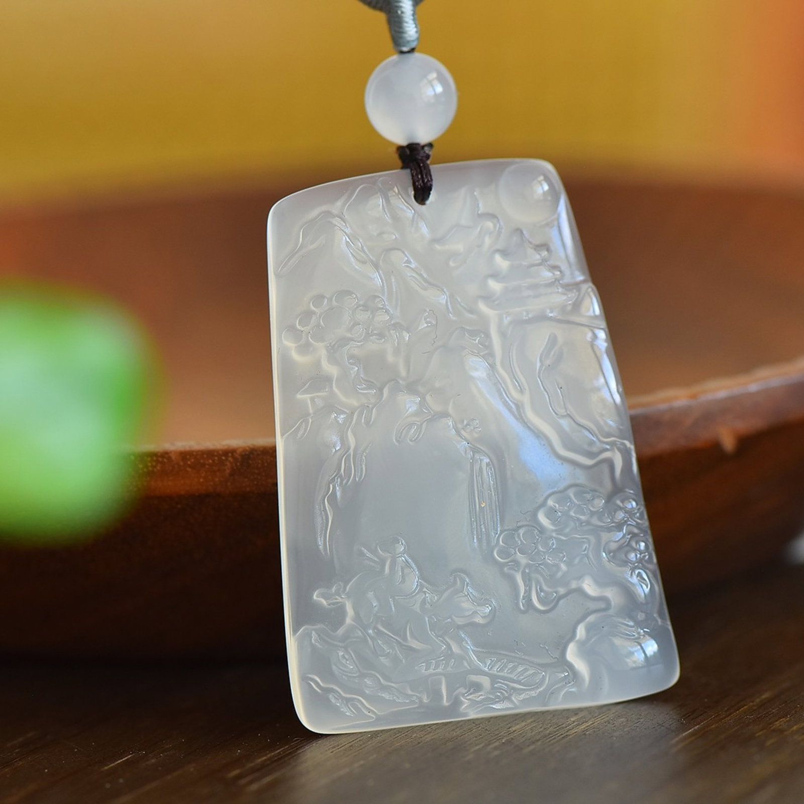 An Exquisite Landscape and Figure Pattern Pendant: An Exquisite Landscape and Figure Pattern Pendant,Size:35mmx49mm 【寓意】财运亨通 山水人物纹吊坠