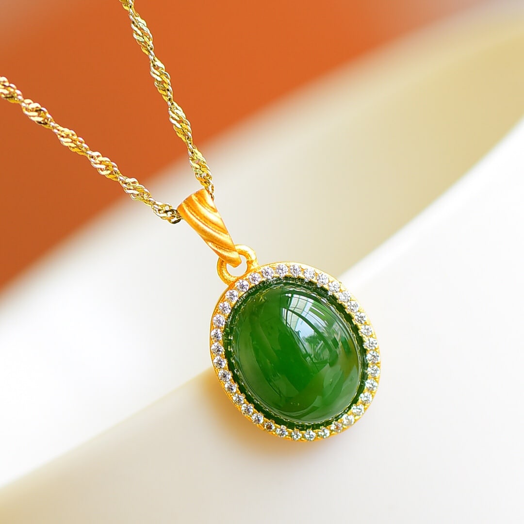 An Exquisite Sterling Silver-Gold Plated Inlaid Jasper Necklace,Inlaid Diamond: An Exquisite Sterling Silver-Gold Plated Inlaid Jasper Necklace,Inlaid Diamond,Size:10mmx12mm 纯银镀金镶碧玉项链,嵌钻石