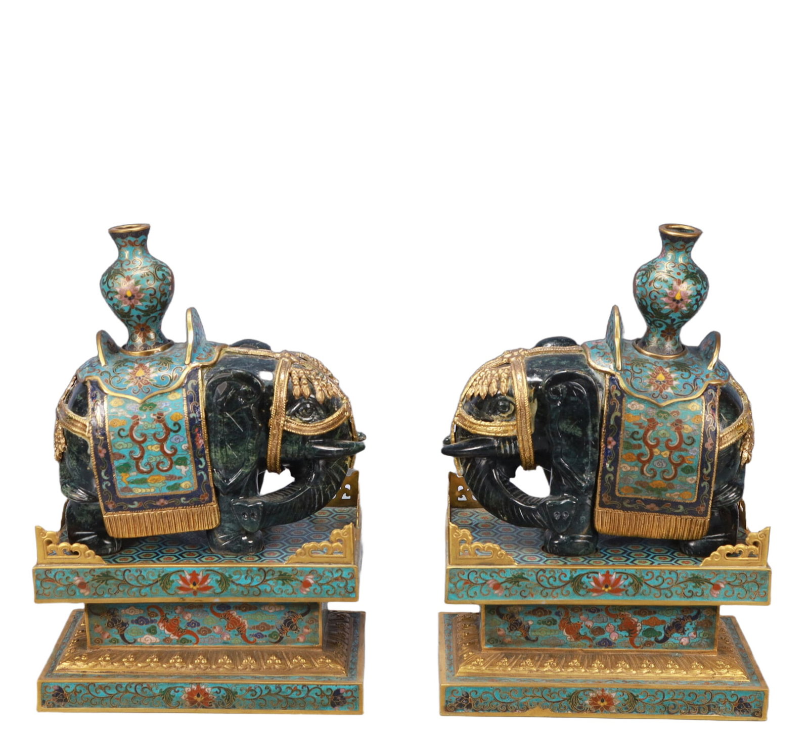 A Pair of Rare Cloisonne Inlaid Jasper Elephant Ornaments: A Pair of Rare Cloisonne Inlaid Jasper Elephant Ornaments,Qing Dynasty,China,Qianlong Four-character Mark,Size:8.3inx4.3inx12.2in,Total Weight:10400g 一对景泰蓝嵌&#