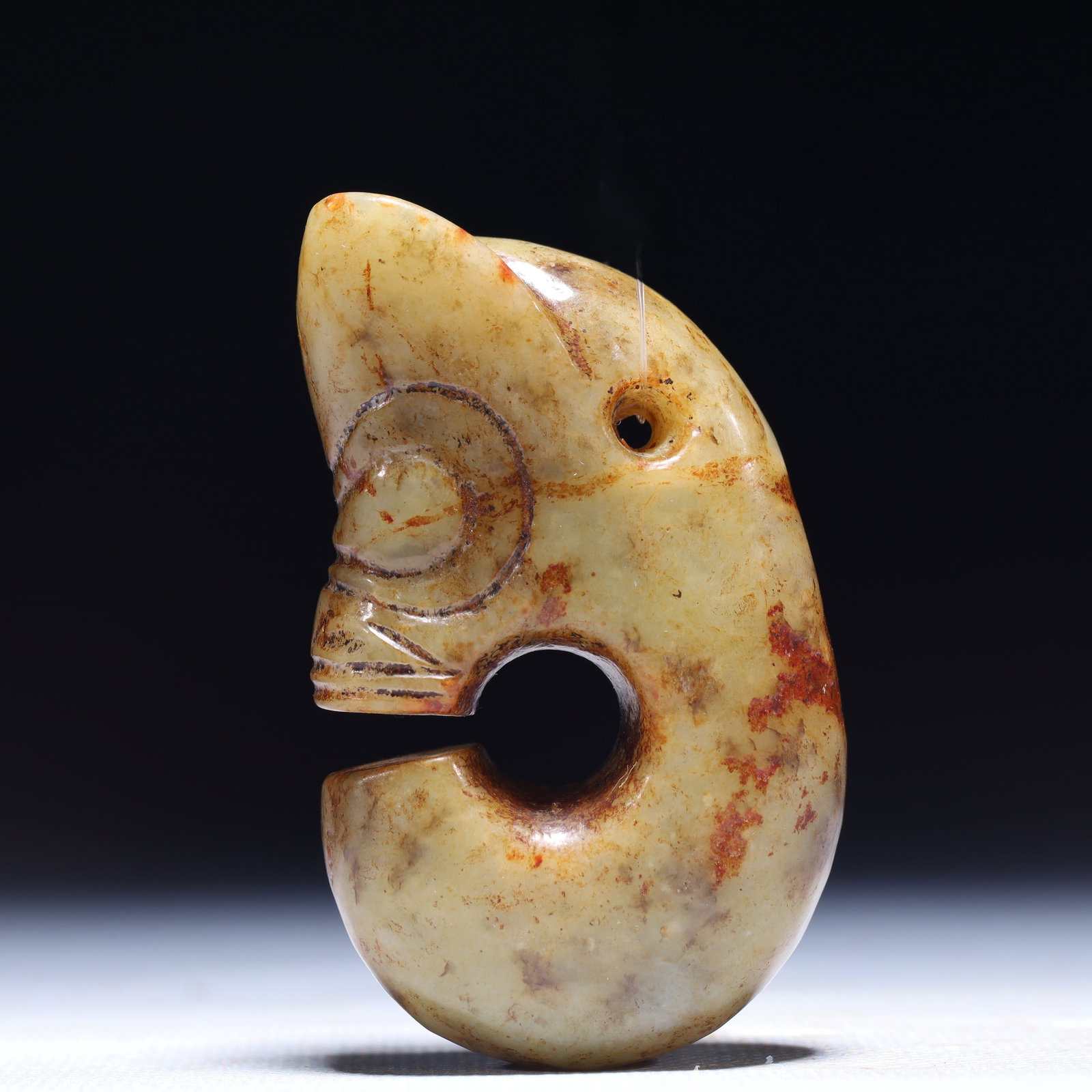 An Archaic Hongshan Culture Green Jade Pig and Dragon Pendant: An Archaic Hongshan Culture Green Jade Pig and Dragon Pendant,Ancient Time,China,Size:1.6inx0.8inx2.8in,Weight:98g 红山文化青玉猪龙挂件,