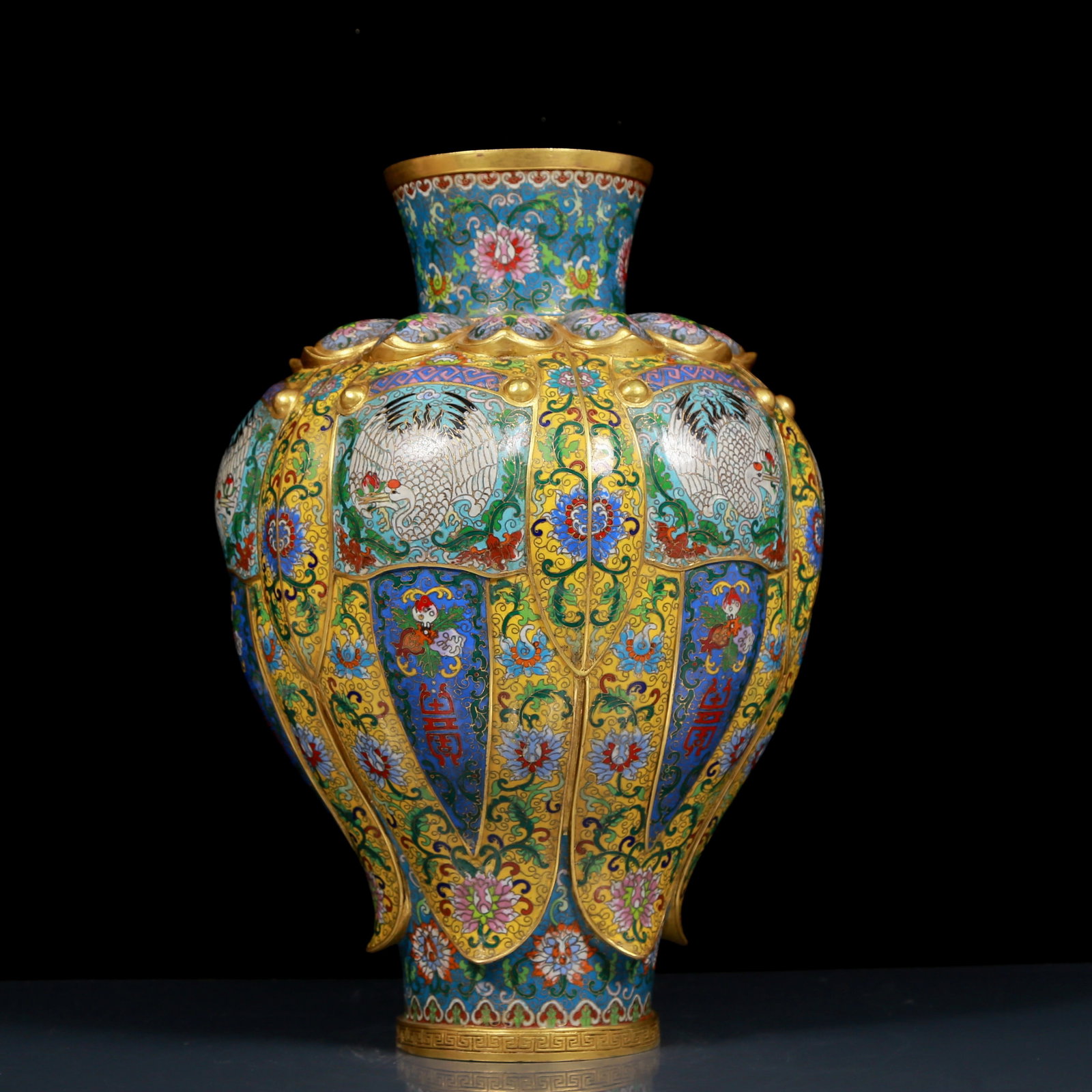 A Huge Cloisonne Lotus and Crane Pattern Vase: A Huge Cloisonne Lotus and Crane Pattern Vase,Qing Dynasty, China,Qianlong Six-character Mark,Size:10.2inx17.3in,Weight:12.60kg 景泰蓝缠枝花卉鹤纹