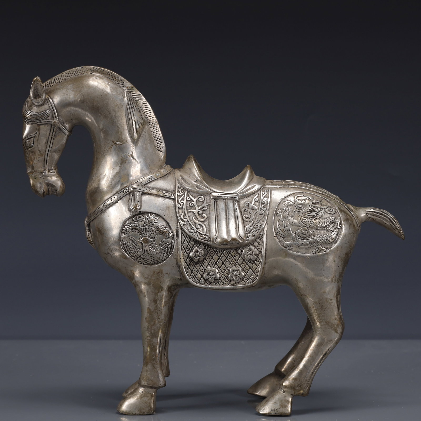 An Exquisite Silver-Plated Bronze Horse Ornament (1 of 11)
