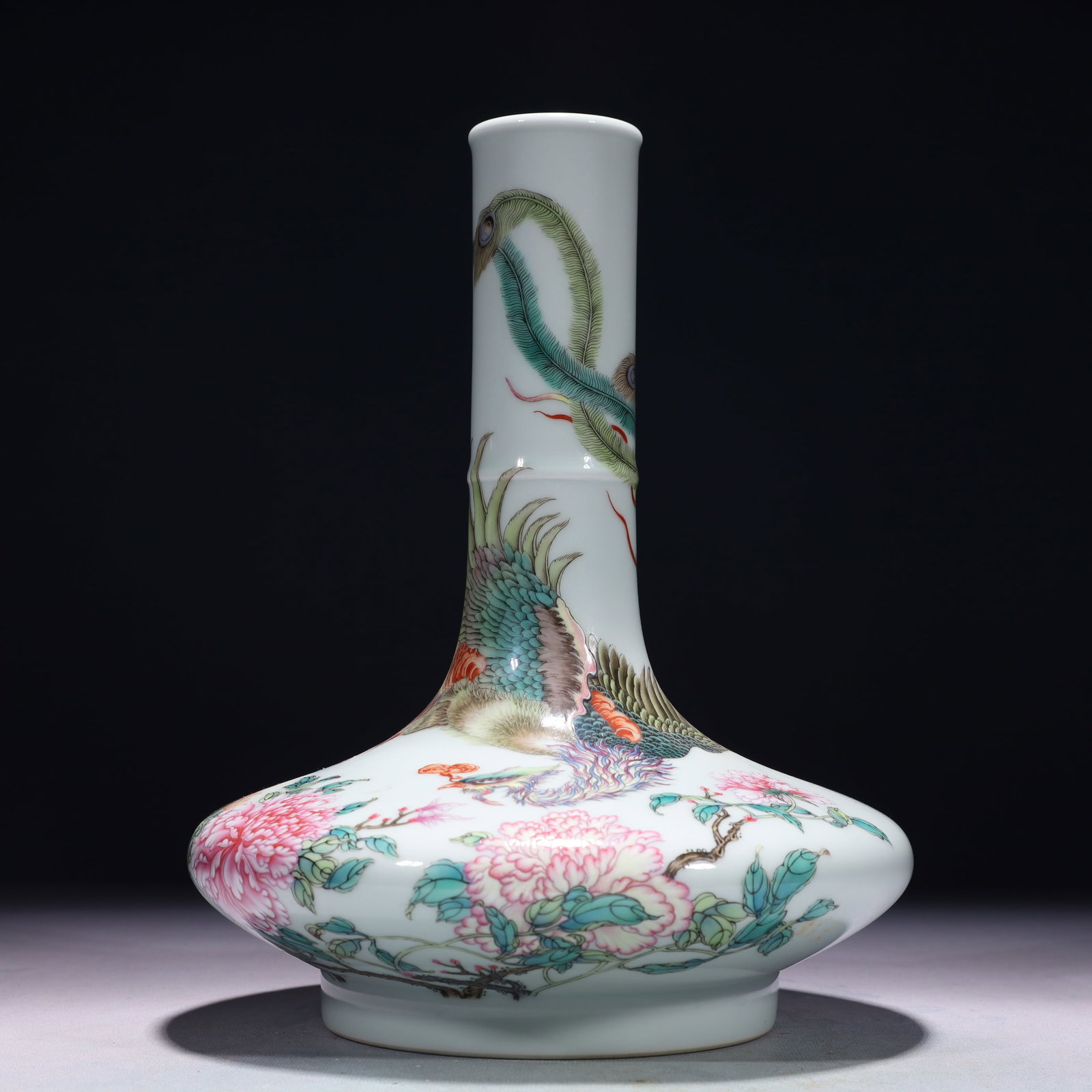 An Exquisite Enamel Flower and Phoenix Pattern Vase (1 of 9)