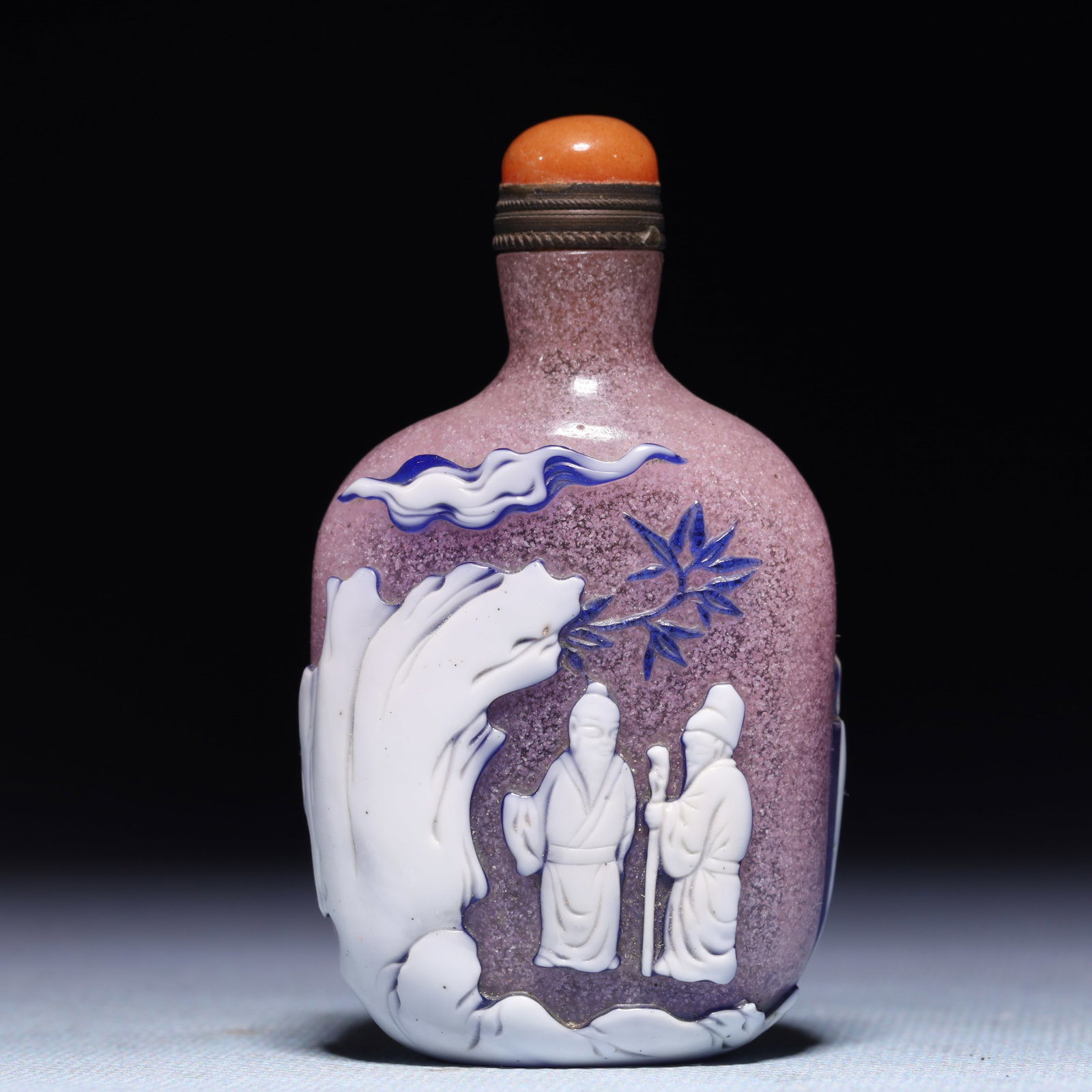 An Exquisite Glass Character and Story Pattern Snuff Bottle: An Exquisite Glass Character and Story Pattern Snuff Bottle,Qing Dynasty,China,Size:1.6inx1inx3.1in,Weight:66.3g 琉璃人物故事纹鼻烟壶,ߑ
