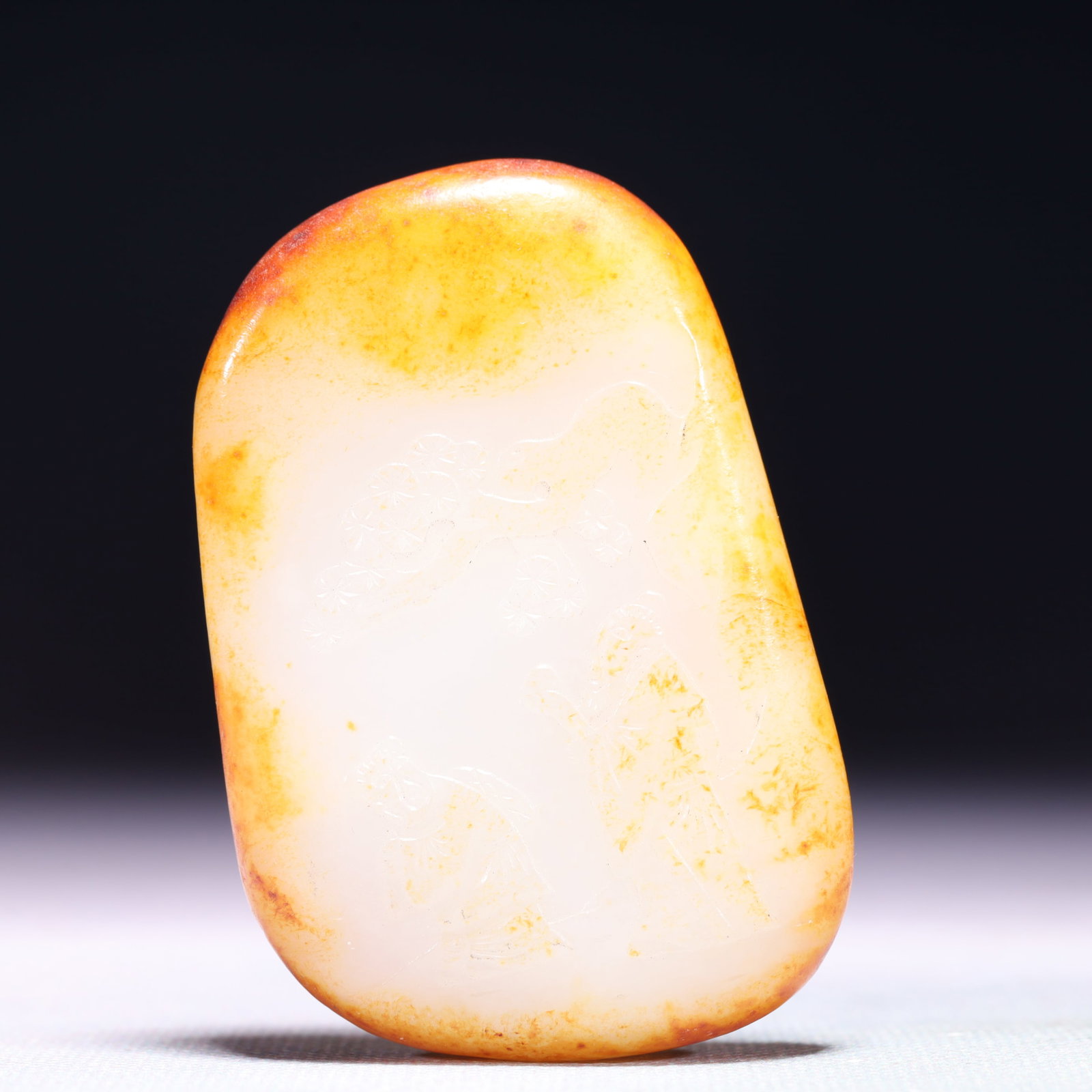 An Exquisite White Jade Character and Story Pattern Ornament,with poem: An Exquisite White Jade Character and Story Pattern Ornament,with poem,Qing Dynasty,China,Size:1.8inx2.8in,Weight:103.6g 白玉人物故事纹摆件，
