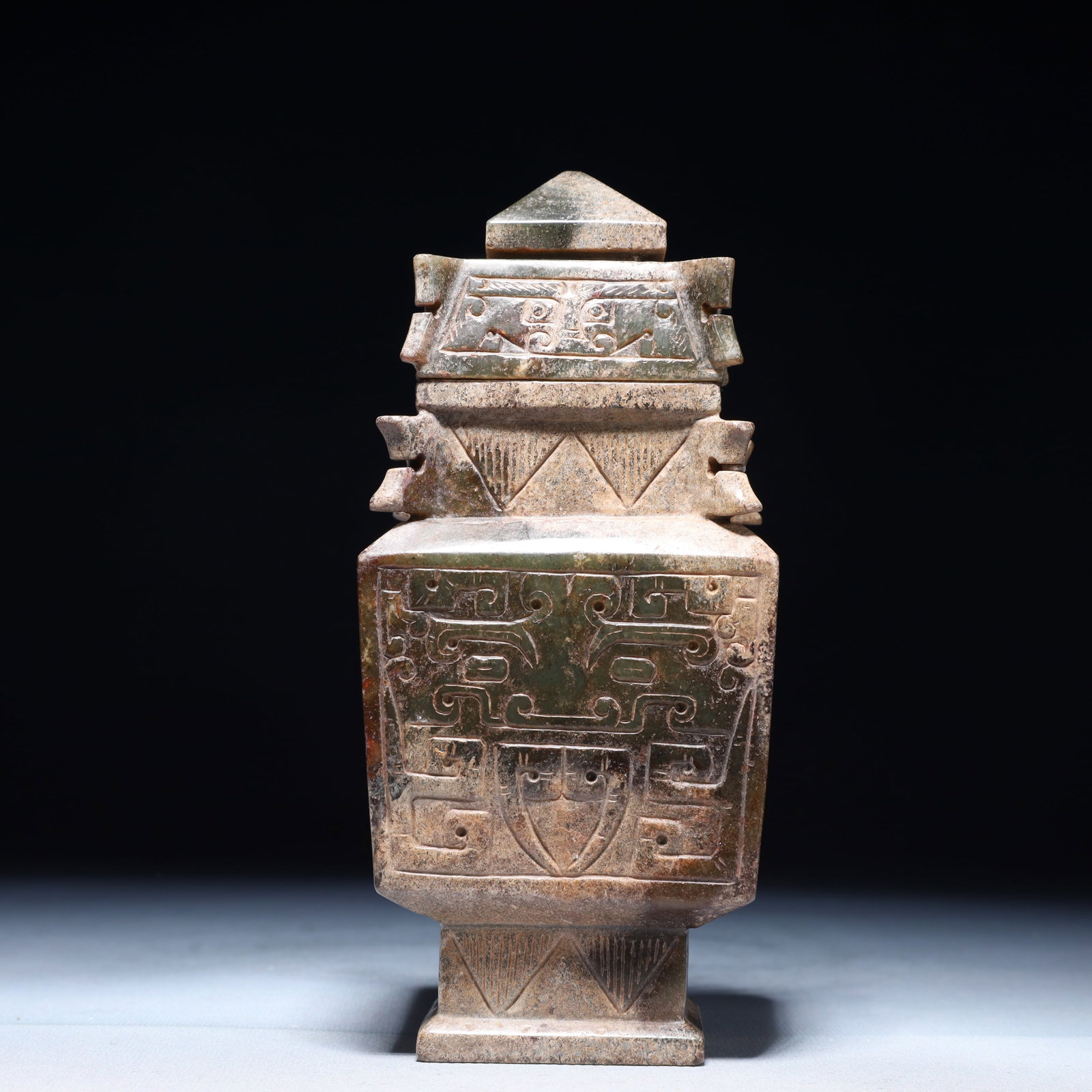 An Archaic Archaic Jade Beast-Face Pattern Bottle: An Archaic Archaic Jade Beast-Face Pattern Bottle,Ancient Time,China,Size:3.1inx2.2inx7.3in,Weight:800g 高古玉兽面纹盖瓶,中国远古