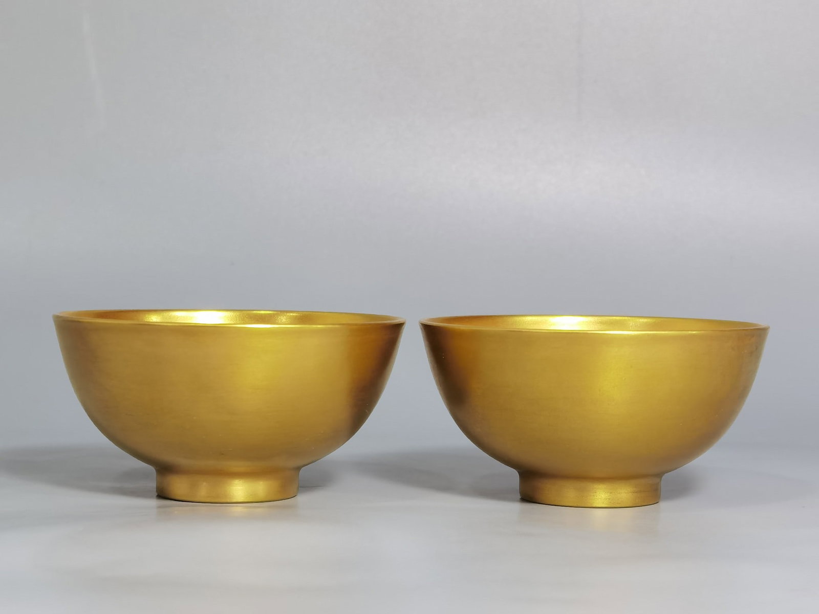 A Pair of Exquisite Gold Ground Cups (1 of 8)