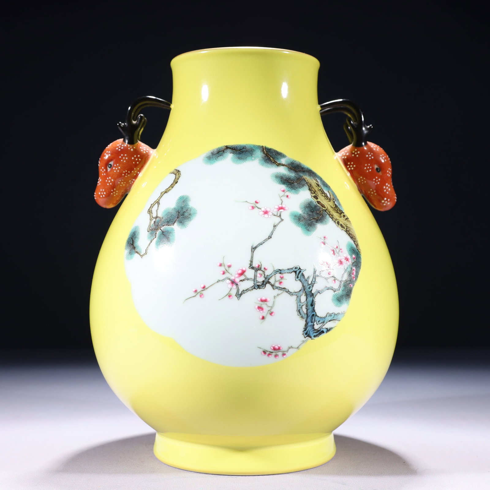 An Exquisite Yellow Ground Famille-Rose Painted Gold Flower and Bird Pattern Deer-Ears Vase: An Exquisite Yellow Ground Famille-Rose Painted Gold Flower and Bird Pattern Deer-Ears Vase,Qing Dynasty,China,Qianlong Six-character Mark,Size:7.9inx10.6in,Weight:2250g 黄地粉ঊ