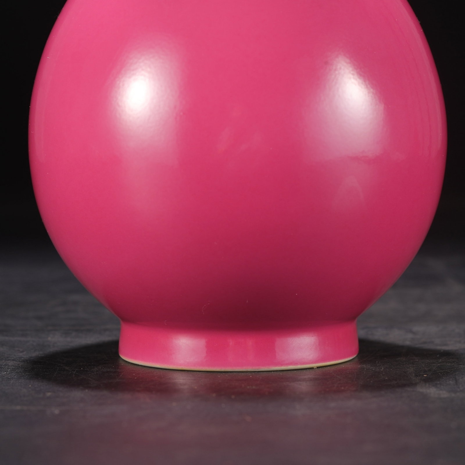 An Exquisite Ruby Red-Glazed Vase - 4